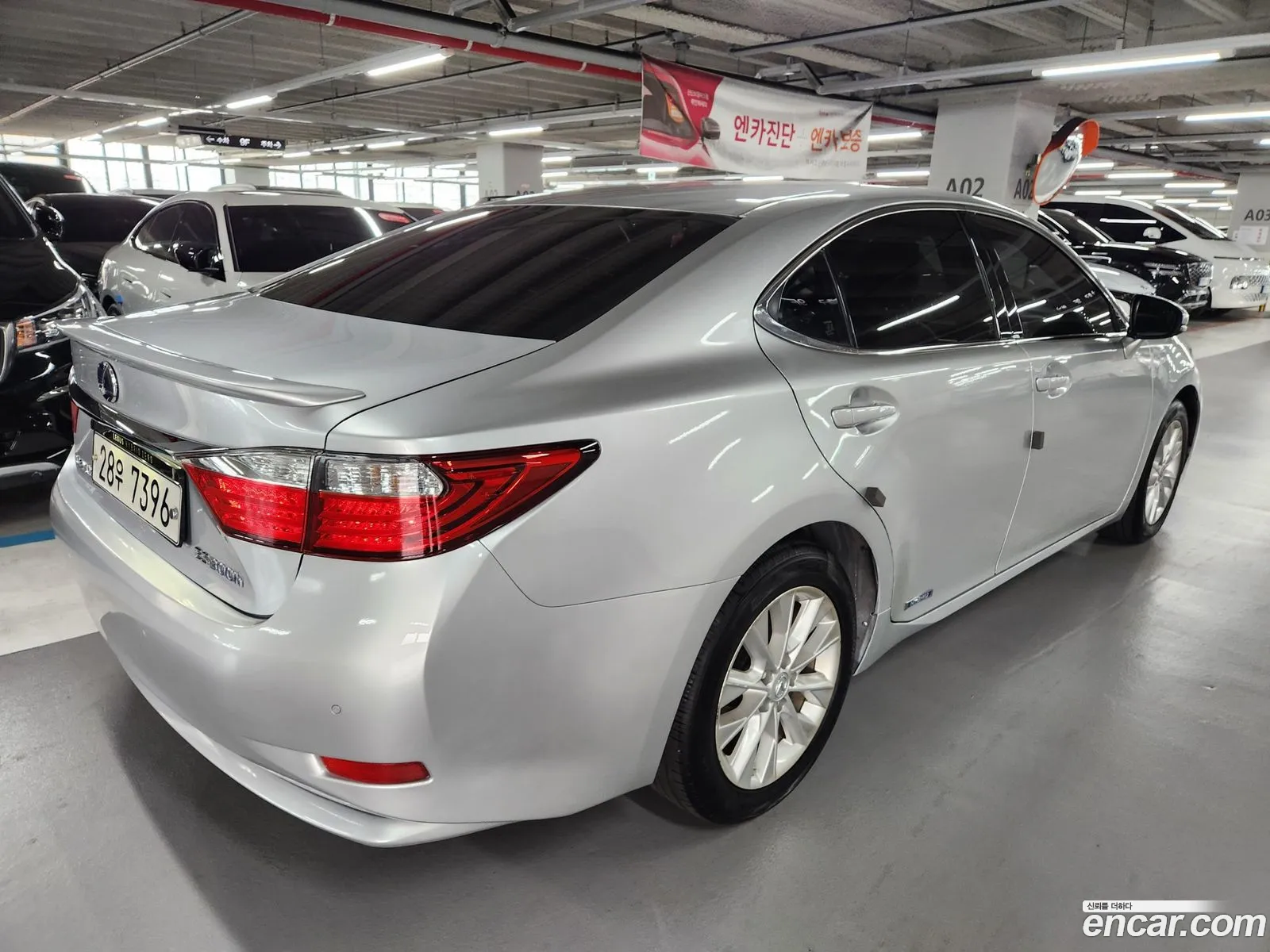 Lexus ES300h 2014 — 2