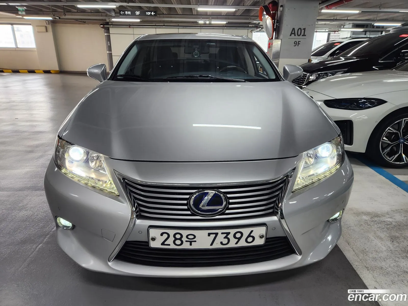 Lexus ES300h 2014 — 16