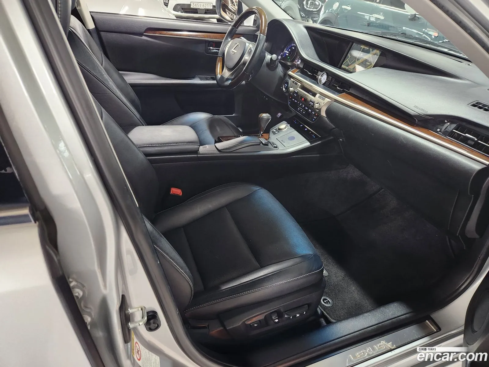 Lexus ES300h 2014 — 6