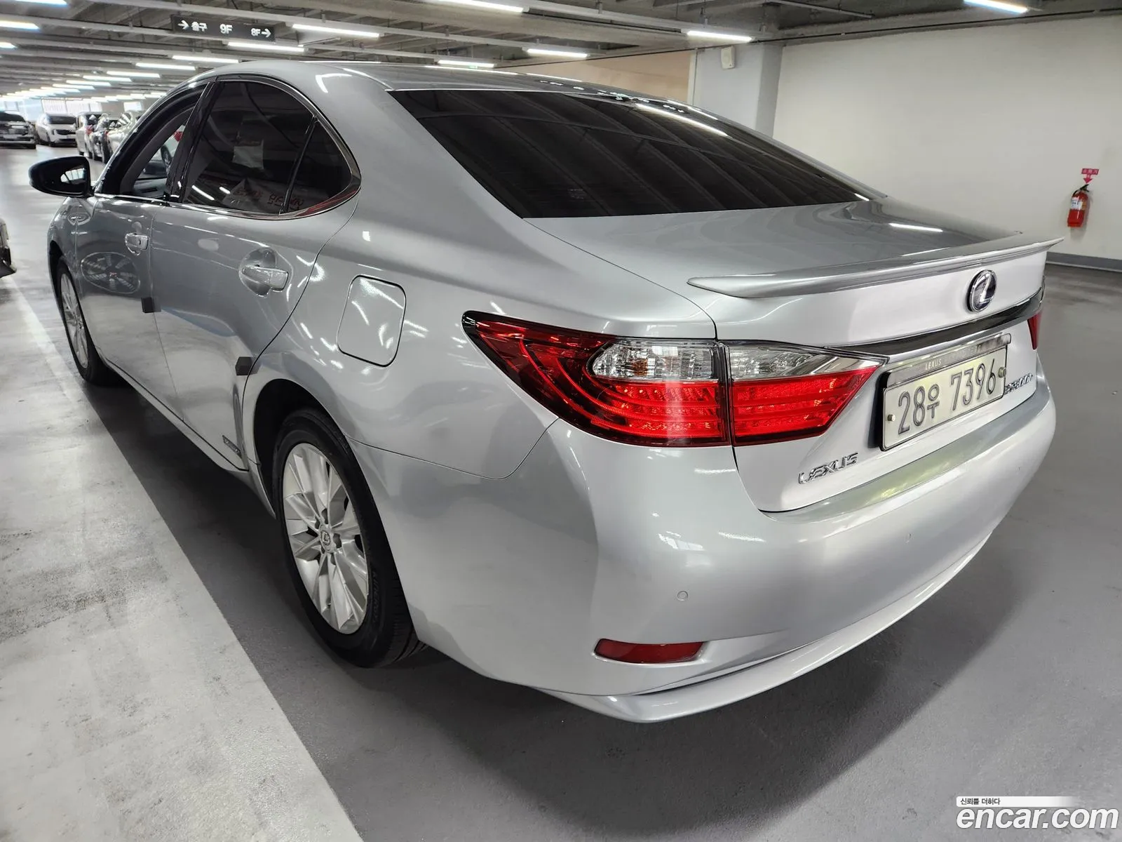 Lexus ES300h 2014 — 3