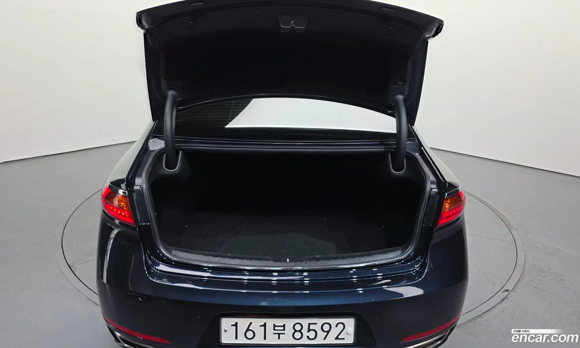 Kia K7 2019 — 10