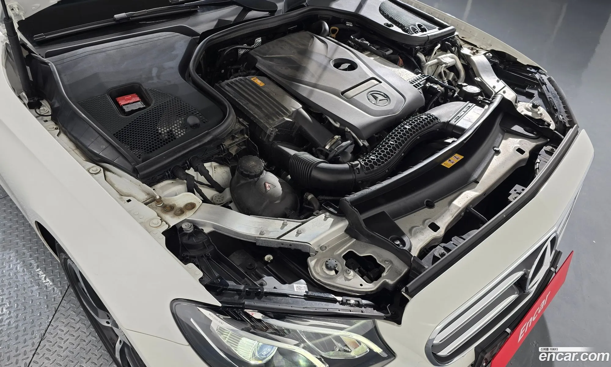 Mercedes-Benz E-Class W213 2019 WDDZF4FB1LA701625 — 16