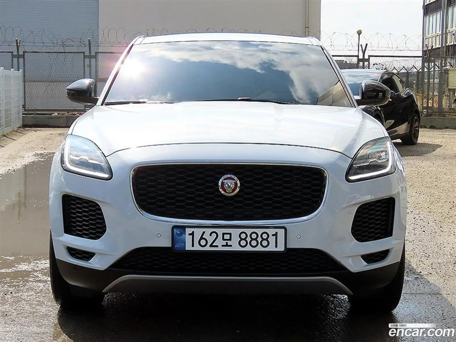 Jaguar E-Pace 2018 — 17