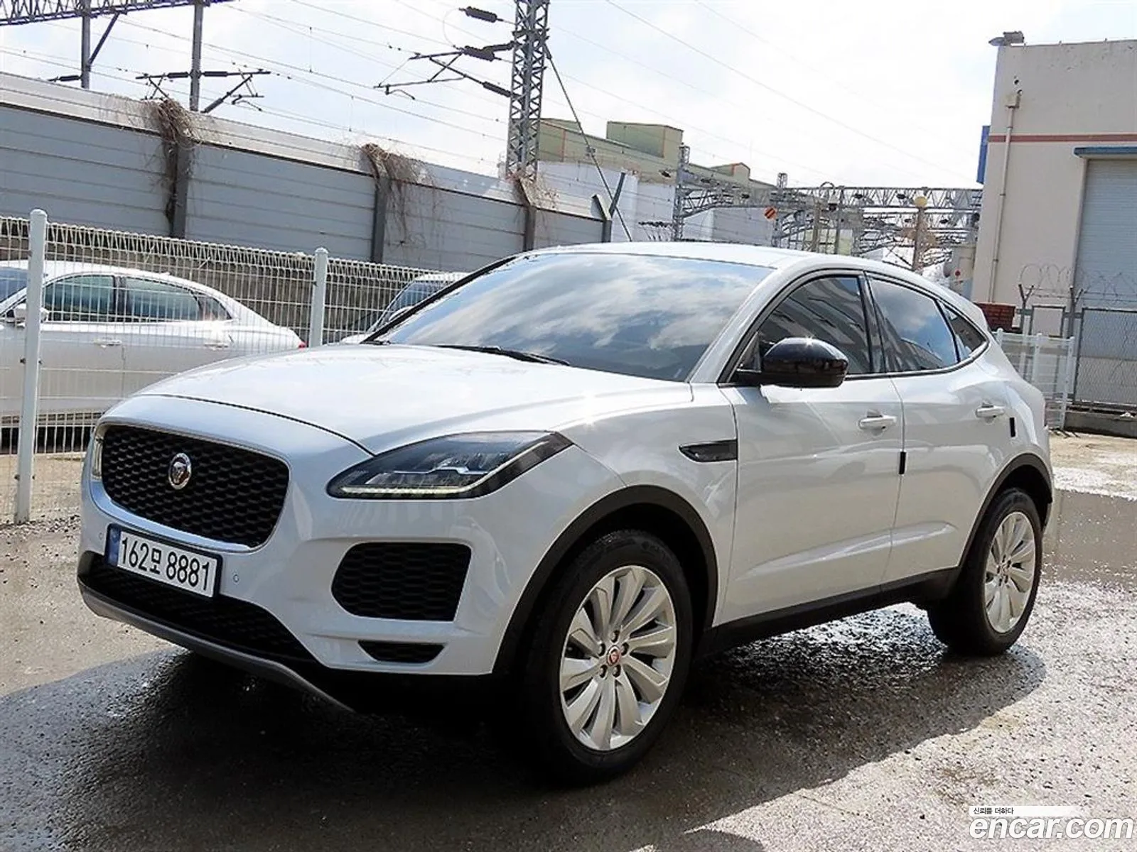Jaguar E-Pace 2018 — 16