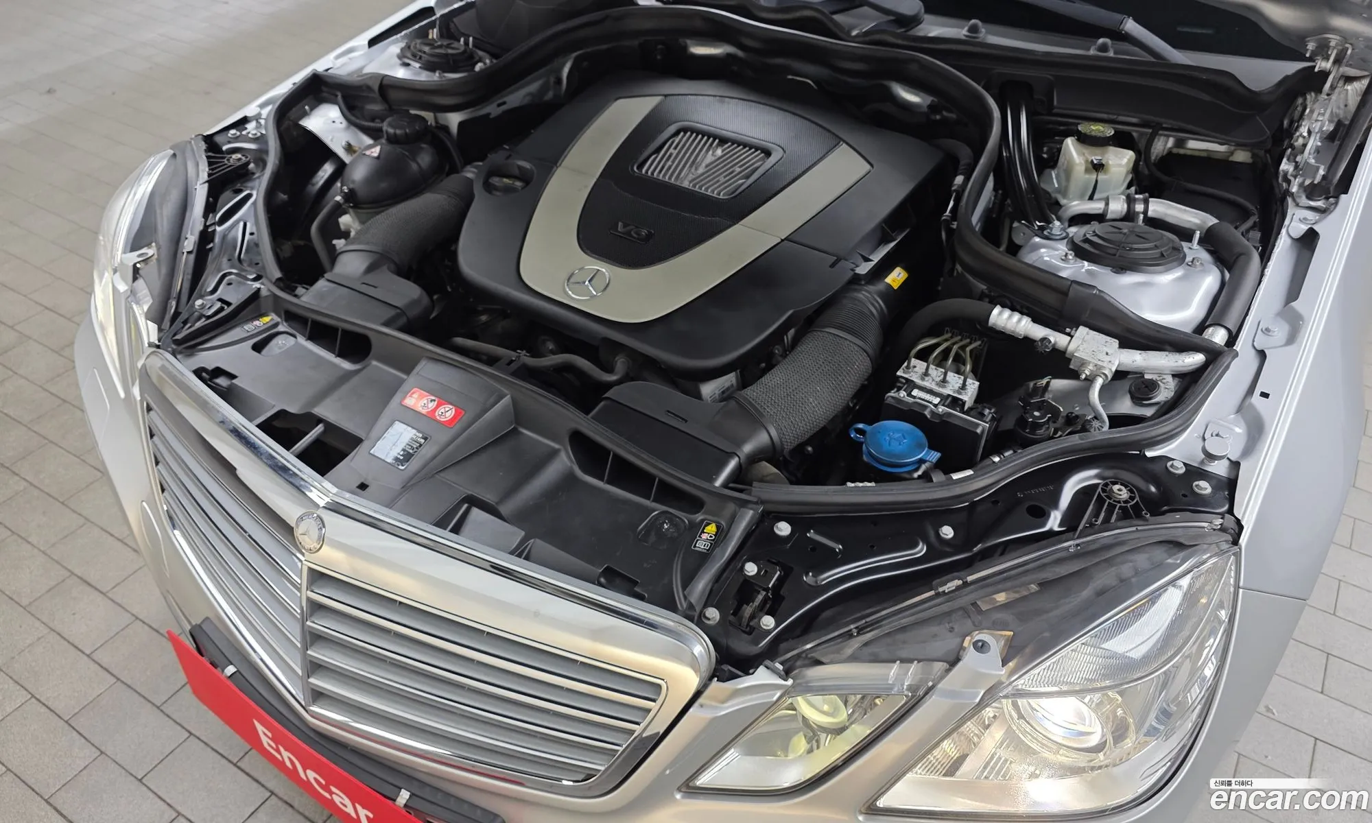 Mercedes-Benz E-Class W212 2010 WDDHF5DB8BA313844 — 7