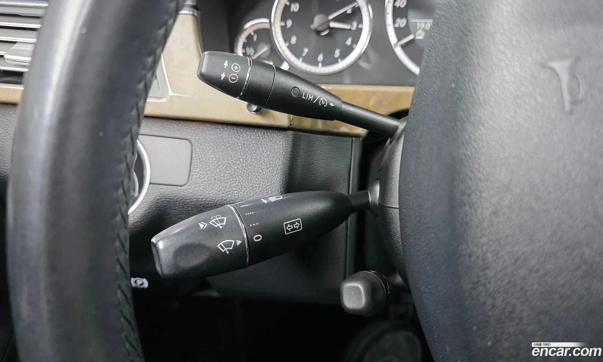 Mercedes-Benz E-Class W212 2010 WDDHF5DB8BA313844 — 10