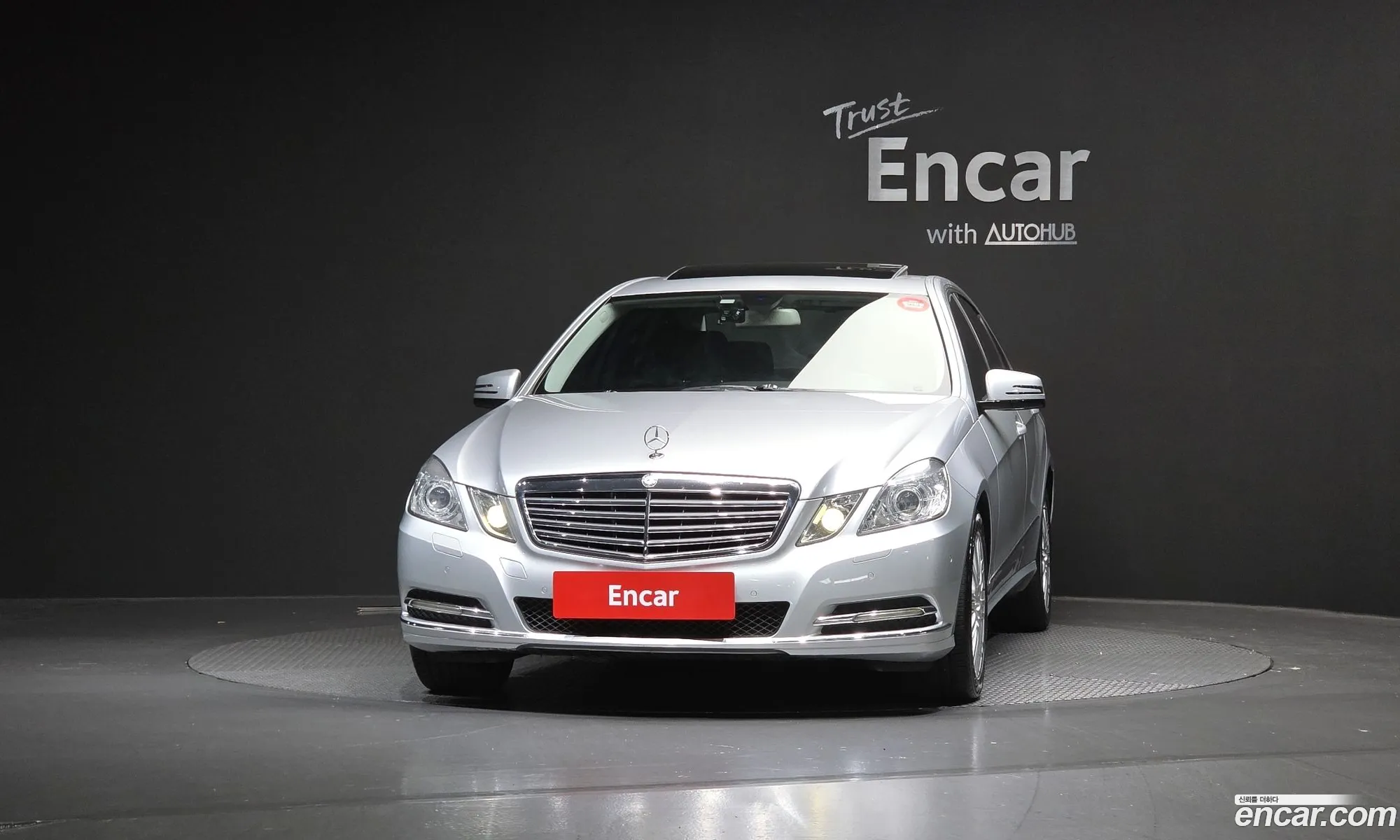 Mercedes-Benz E-Class W212 2010 WDDHF5DB8BA313844 — 17