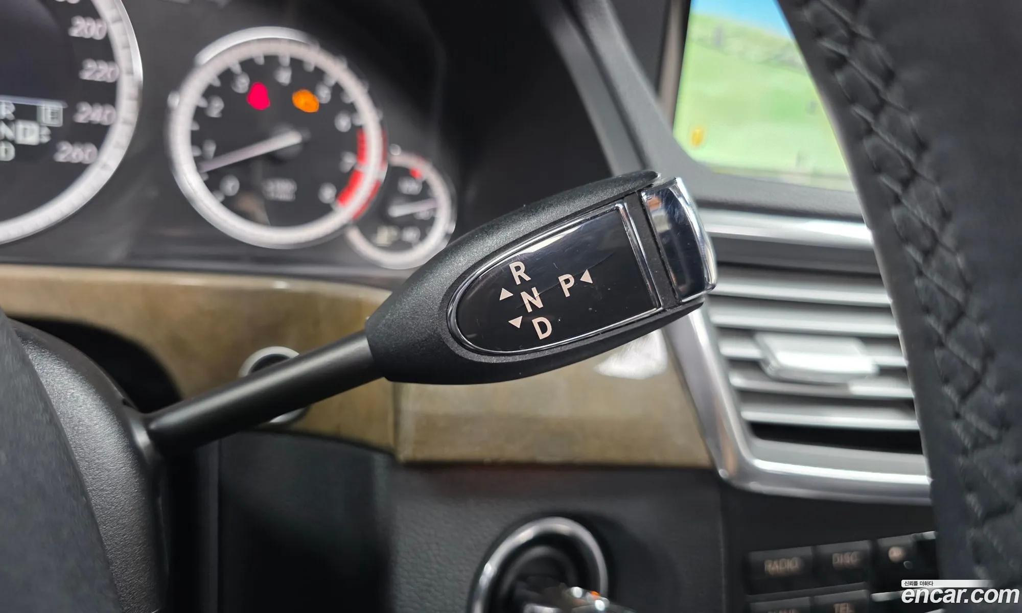 Mercedes-Benz E-Class W212 2010 WDDHF5DB8BA313844 — 16