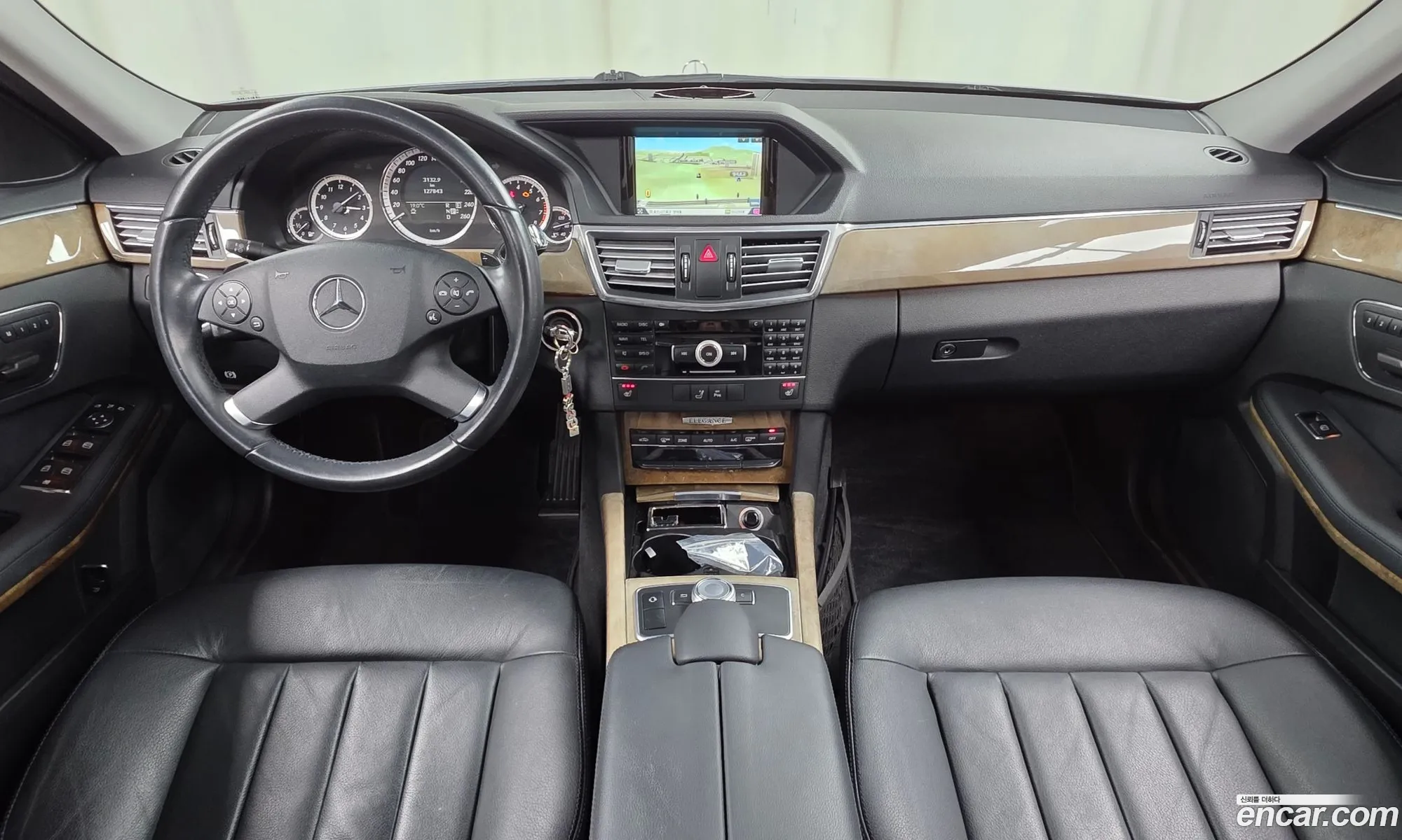 Mercedes-Benz E-Class W212 2010 WDDHF5DB8BA313844 — 4