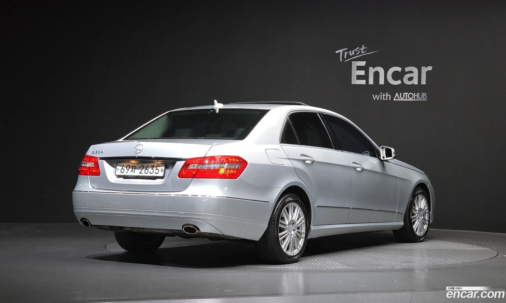 Mercedes-Benz E-Class W212 2010 WDDHF5DB8BA313844 — 20