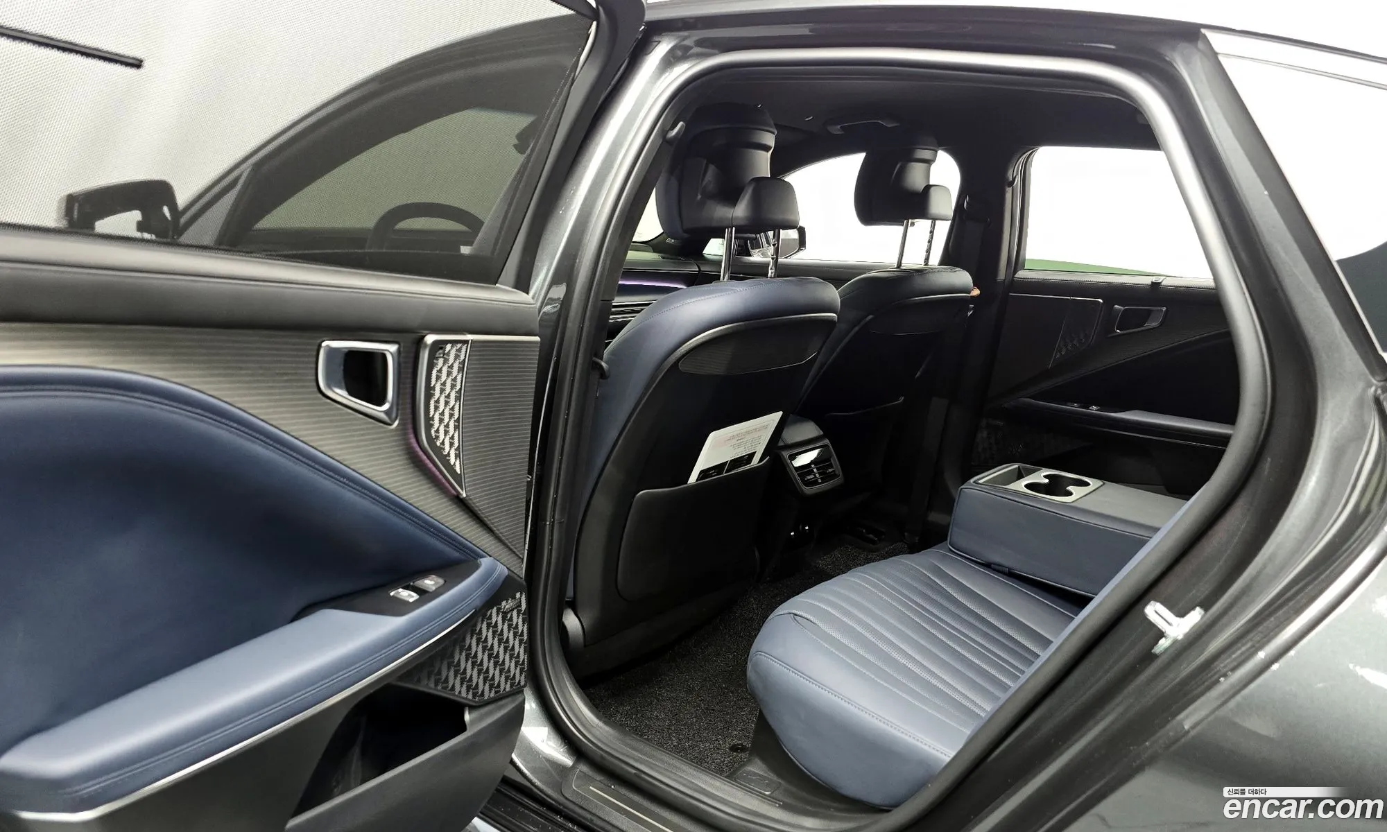 Kia K8 Hybrid 2024 — 12
