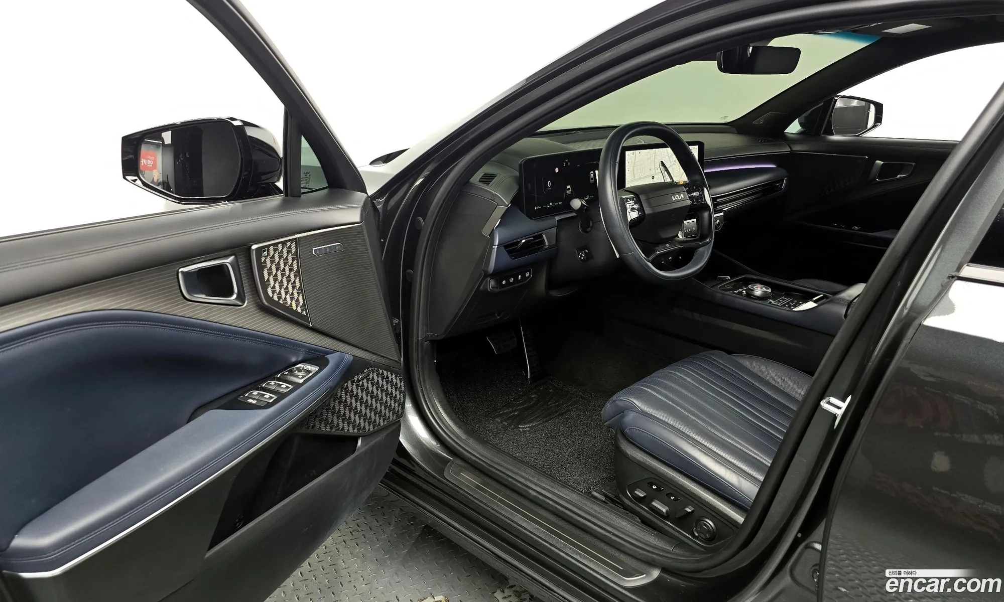 Kia K8 Hybrid 2024 — 17
