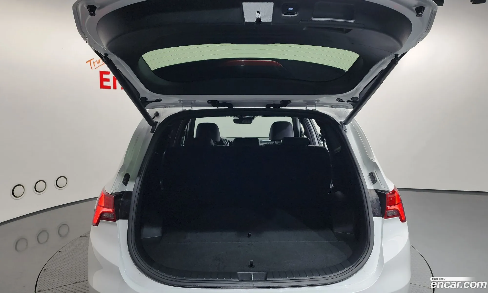 Hyundai Santa Fe 2023 — 12