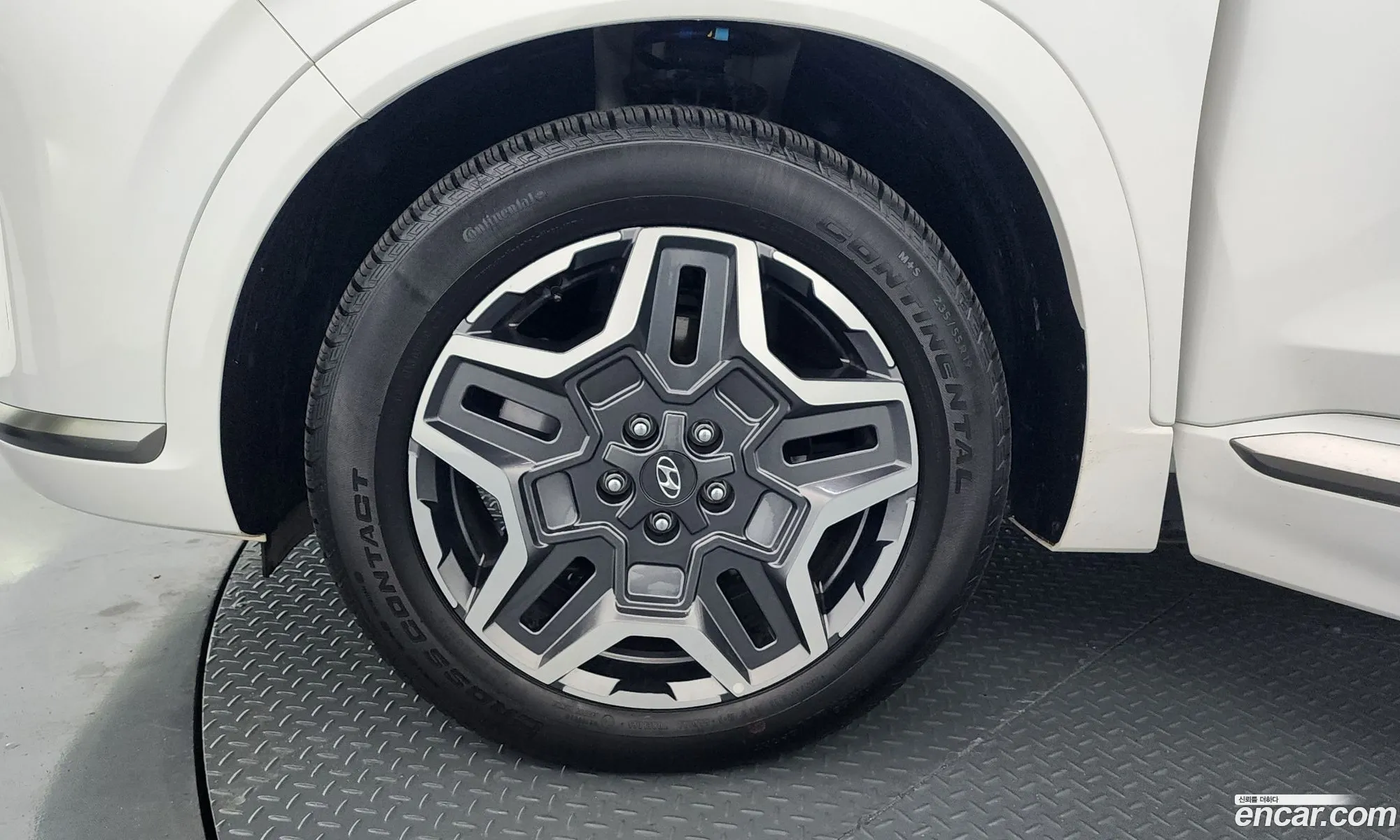 Hyundai Santa Fe 2023 — 7