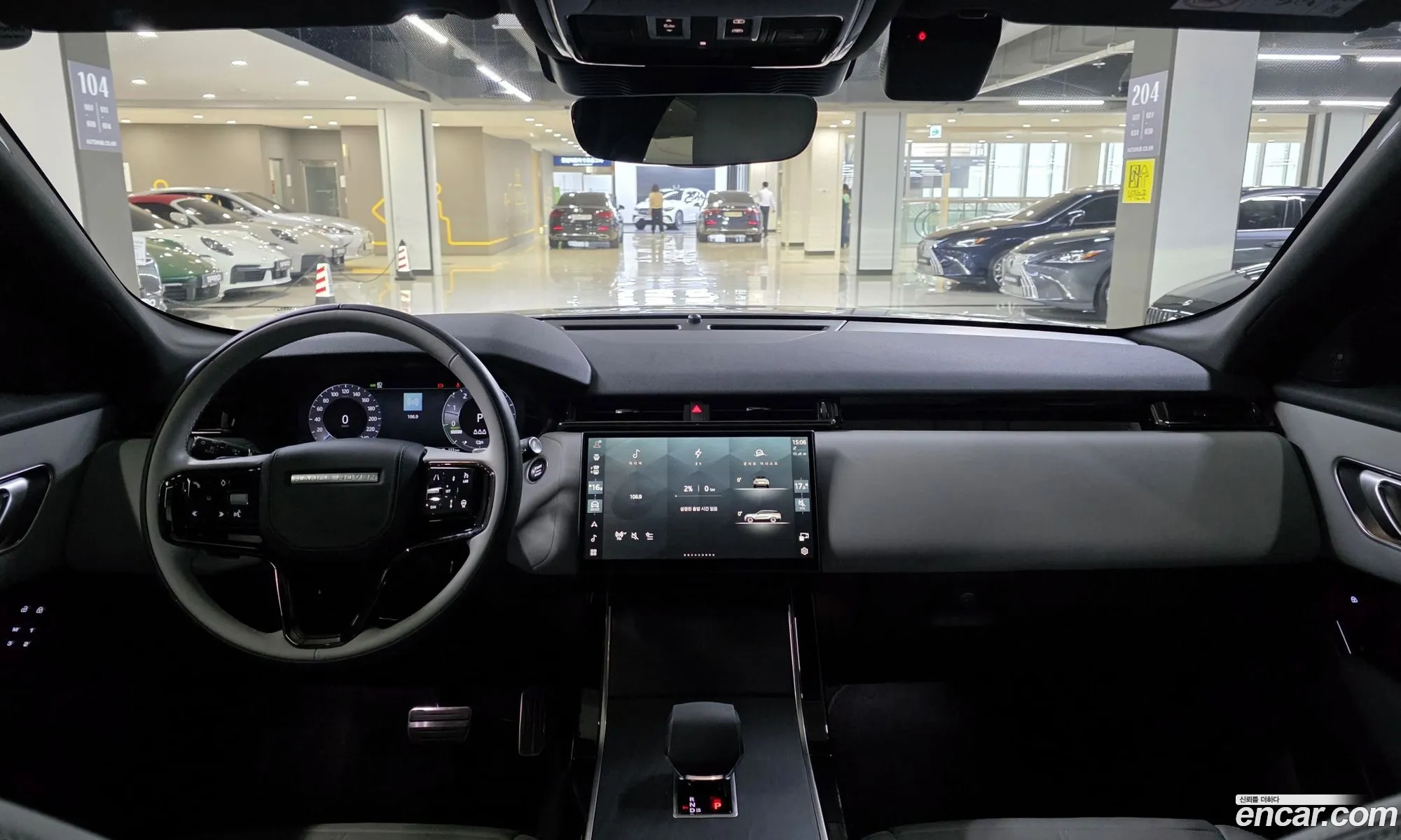 Land Rover Range Rover Velar 2024 — 13