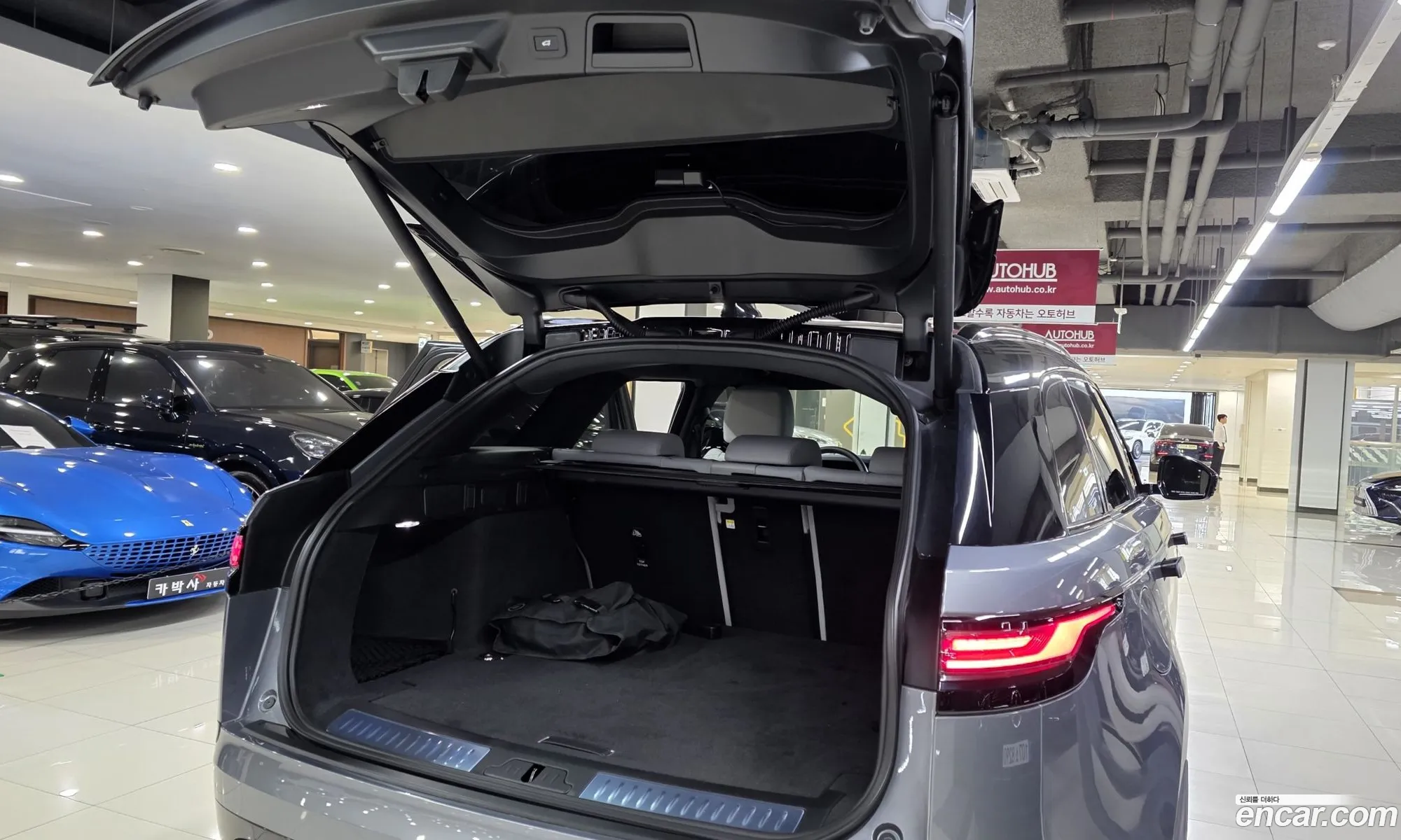 Land Rover Range Rover Velar 2024 — 11