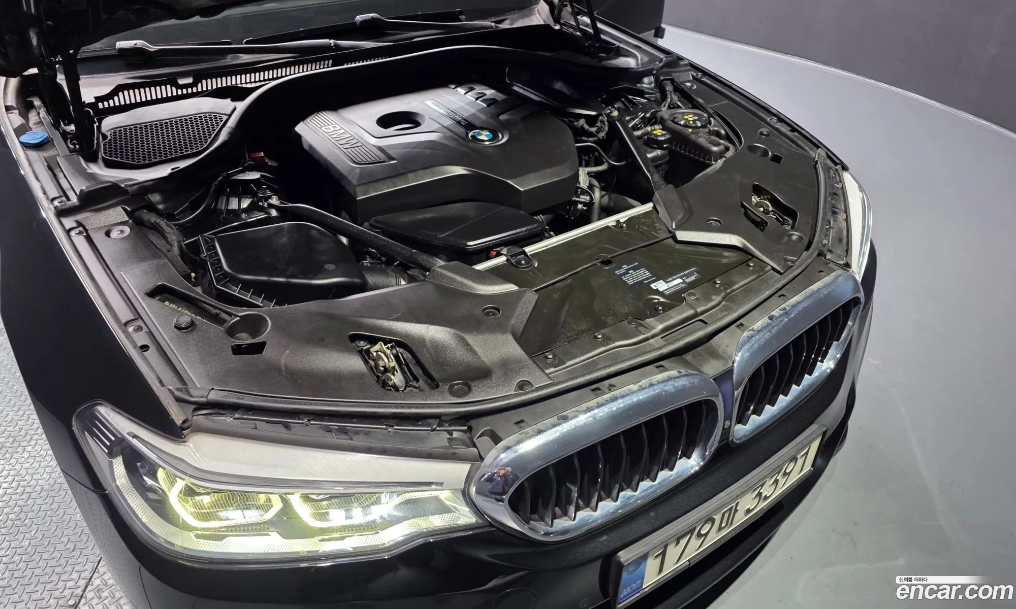 BMW 5 Series 2017 WBAJD310XHG476474 — 17