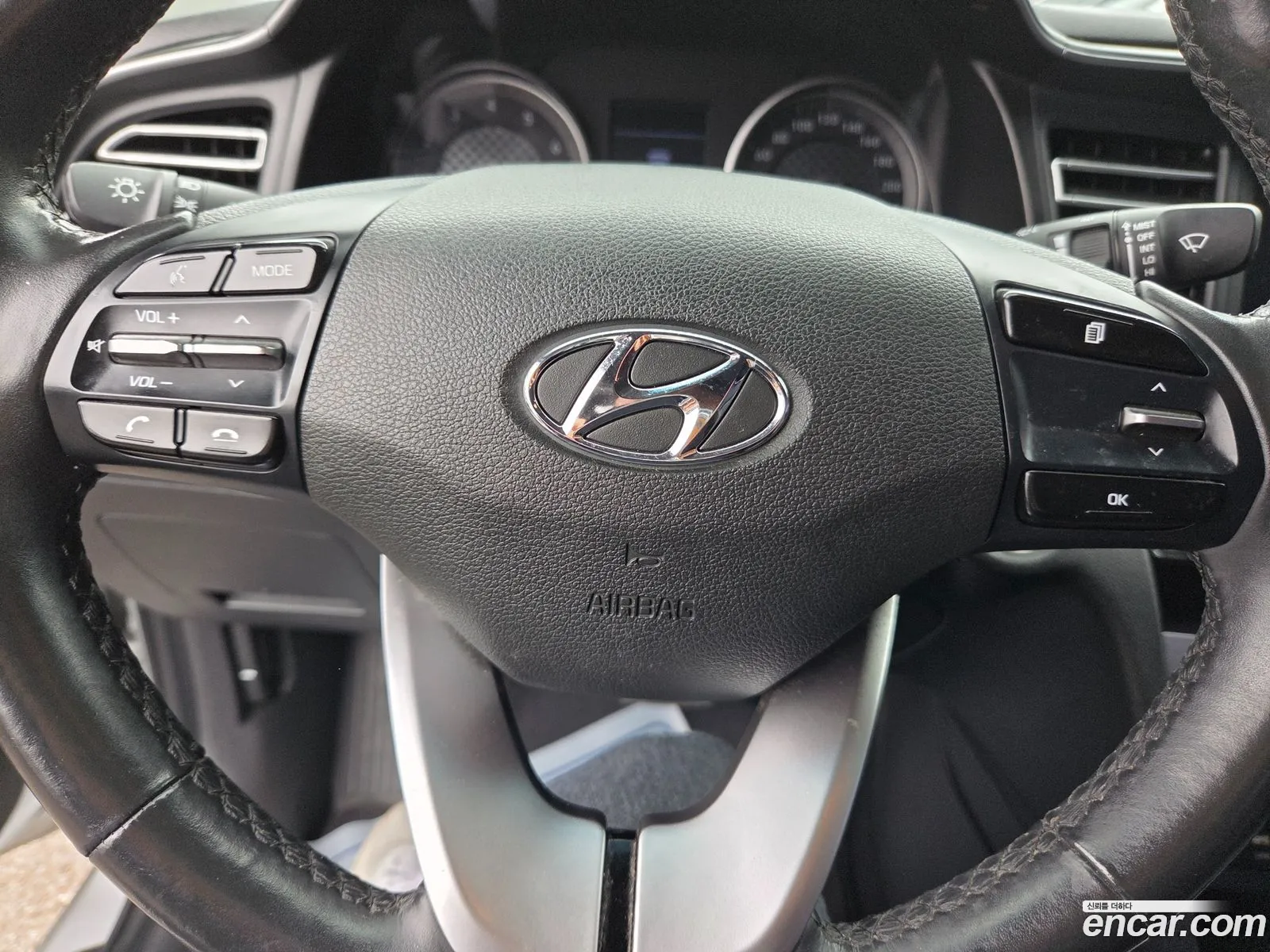 Hyundai Elantra AD 2019 — 8