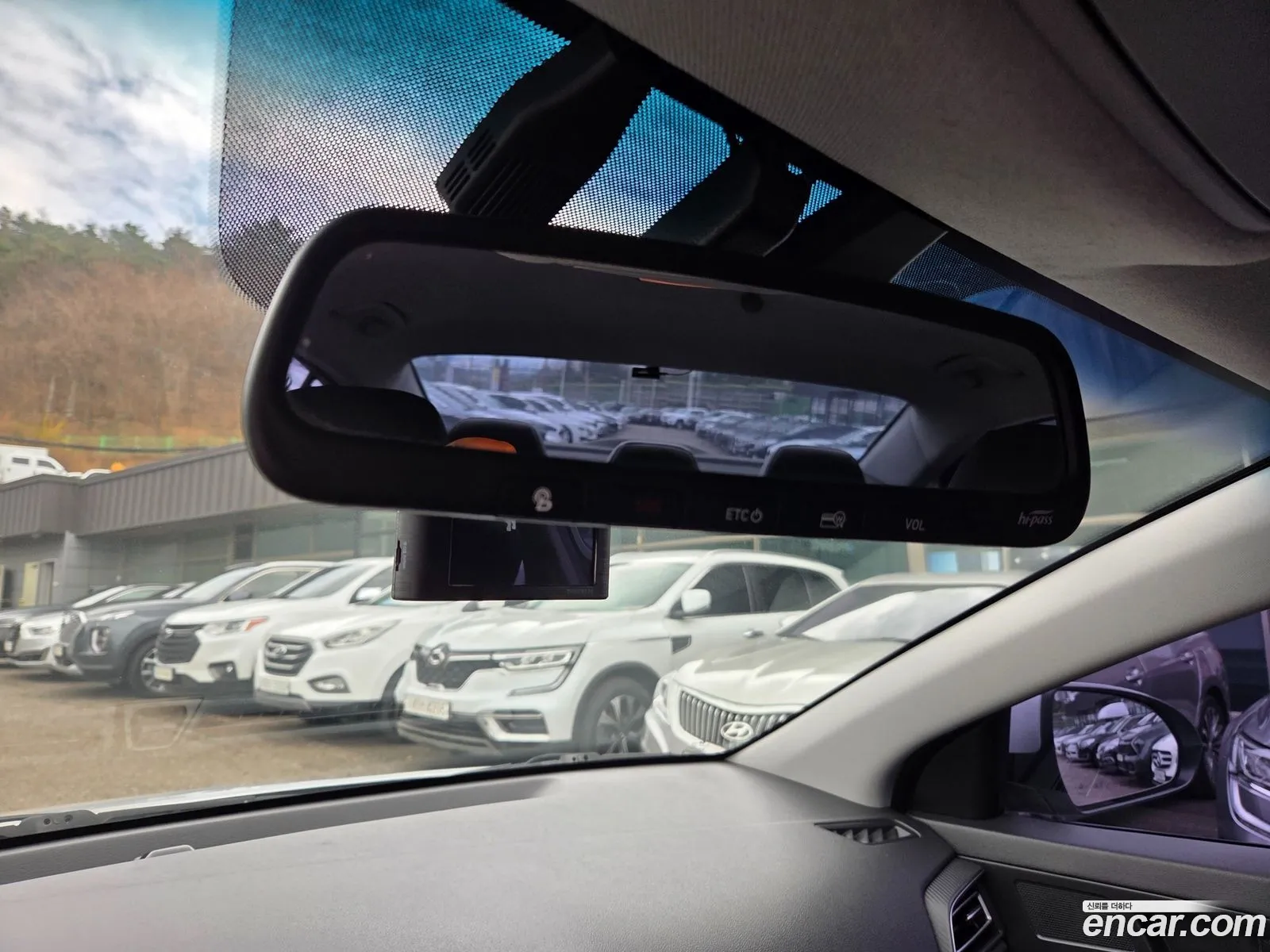 Hyundai Elantra AD 2019 — 10