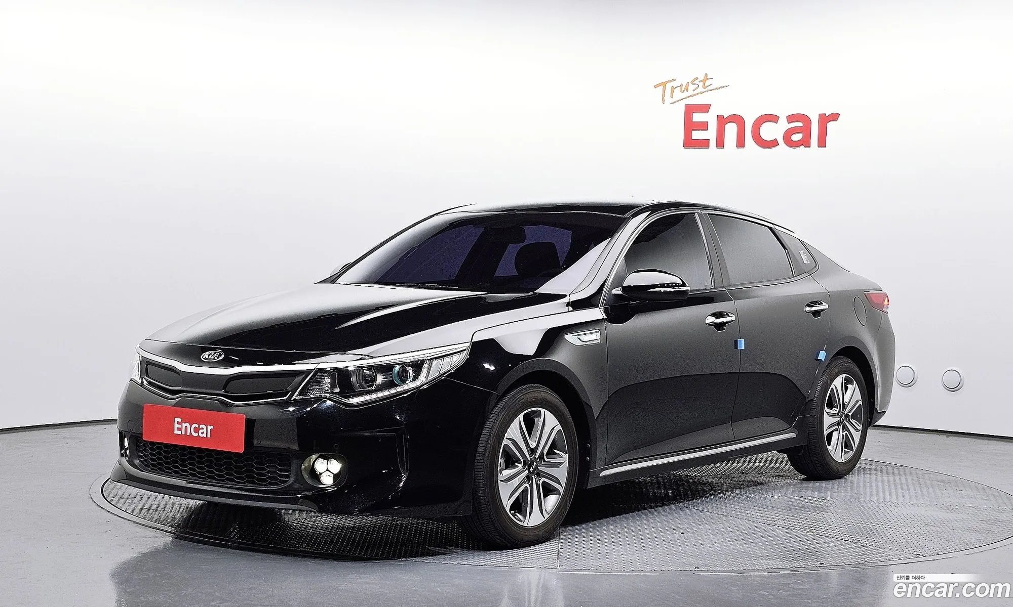 Kia K5 Hybrid 2016 — 18