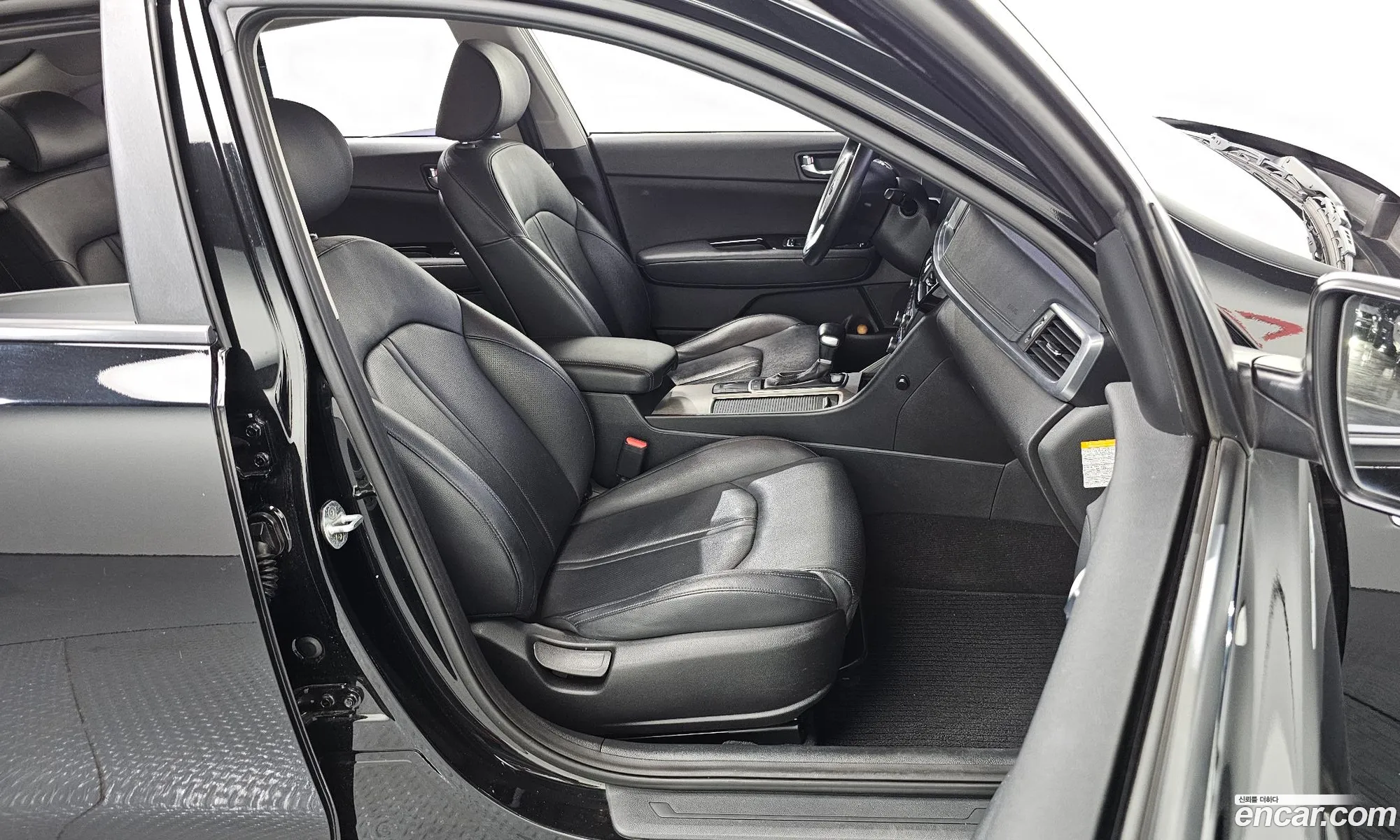 Kia K5 Hybrid 2016 — 15