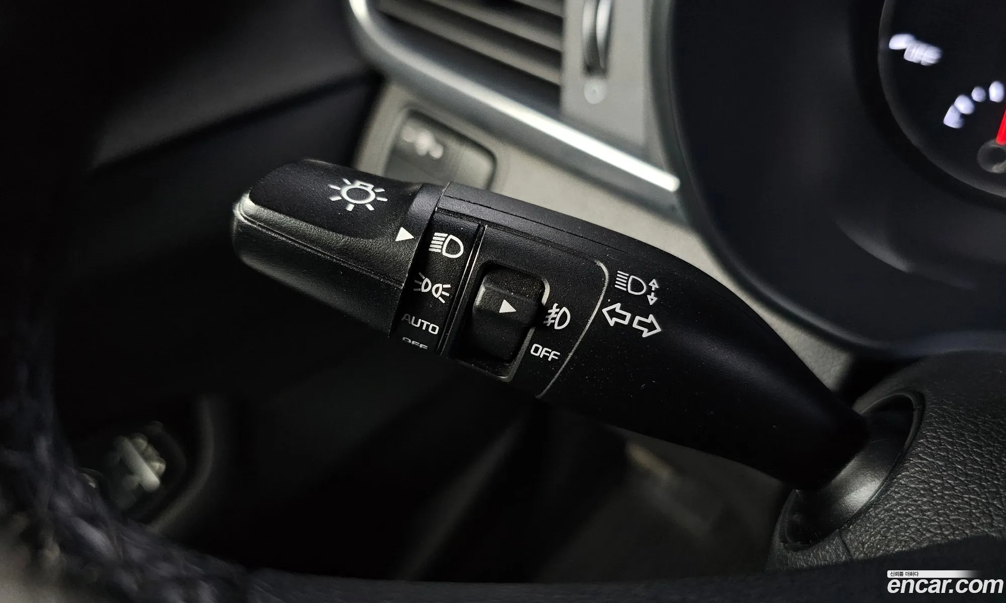 Kia K5 Hybrid 2016 — 14