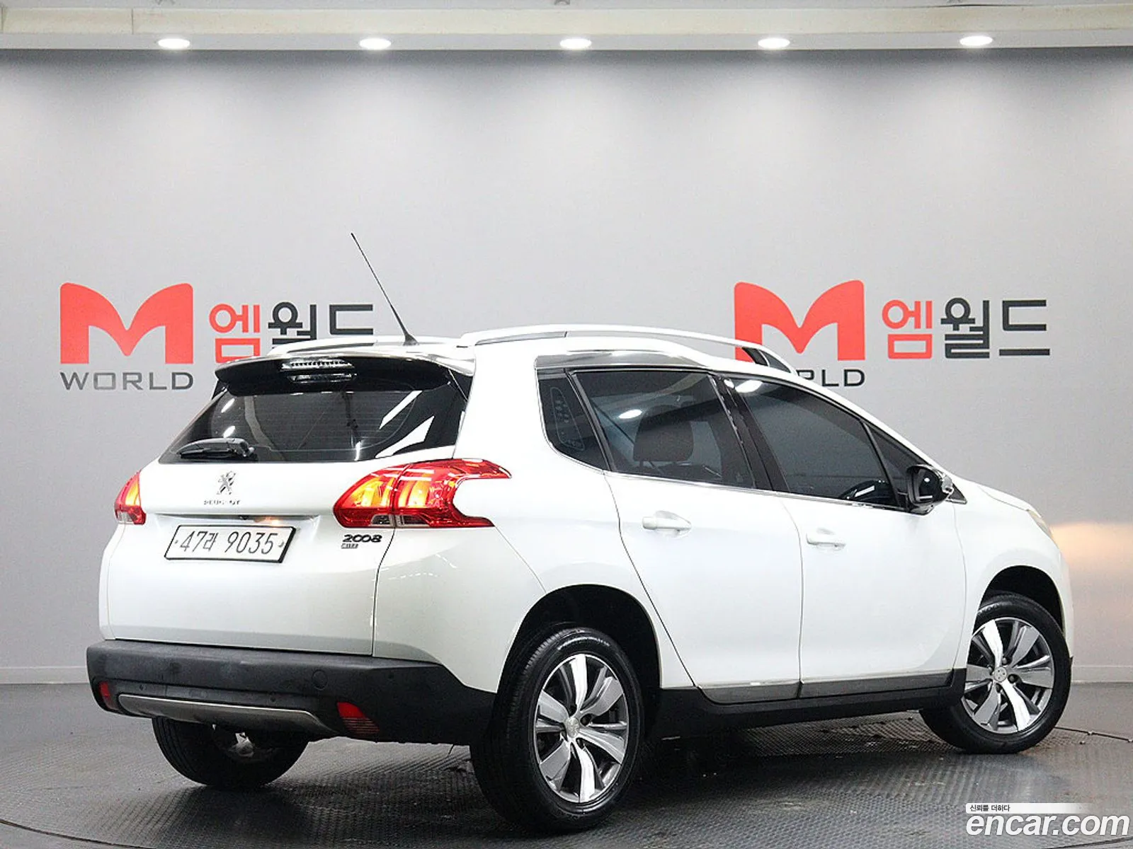 Peugeot 2008 2015 — 17