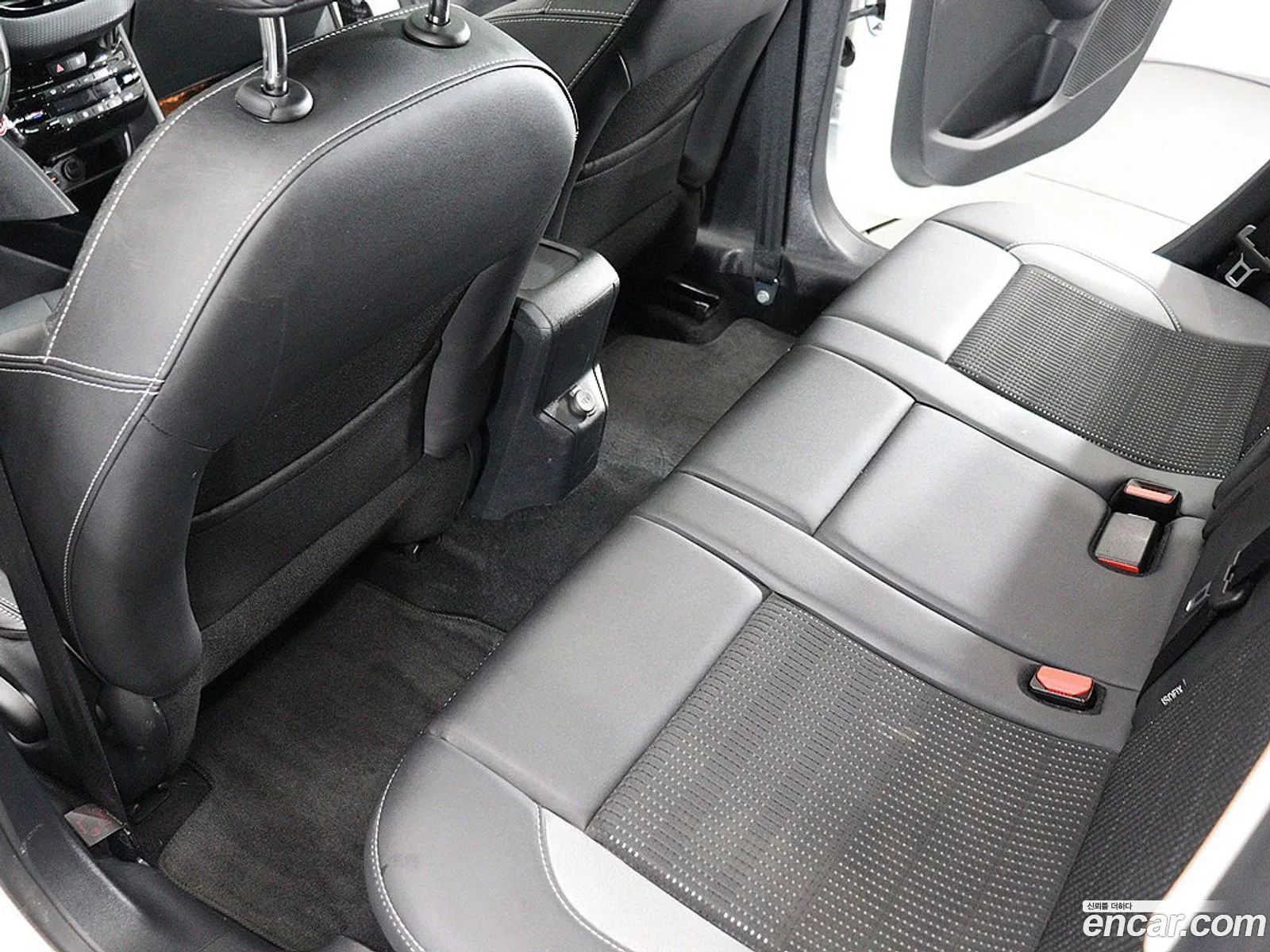 Peugeot 2008 2015 — 13