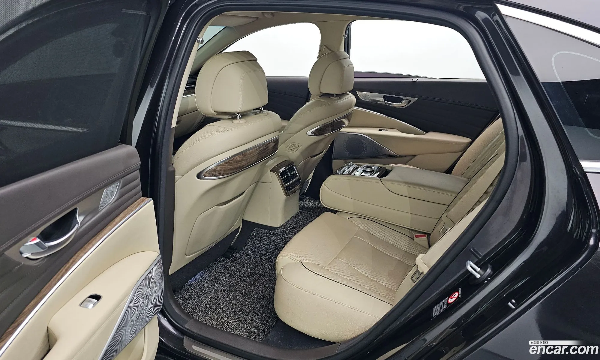 Kia The K9 2018 — 16