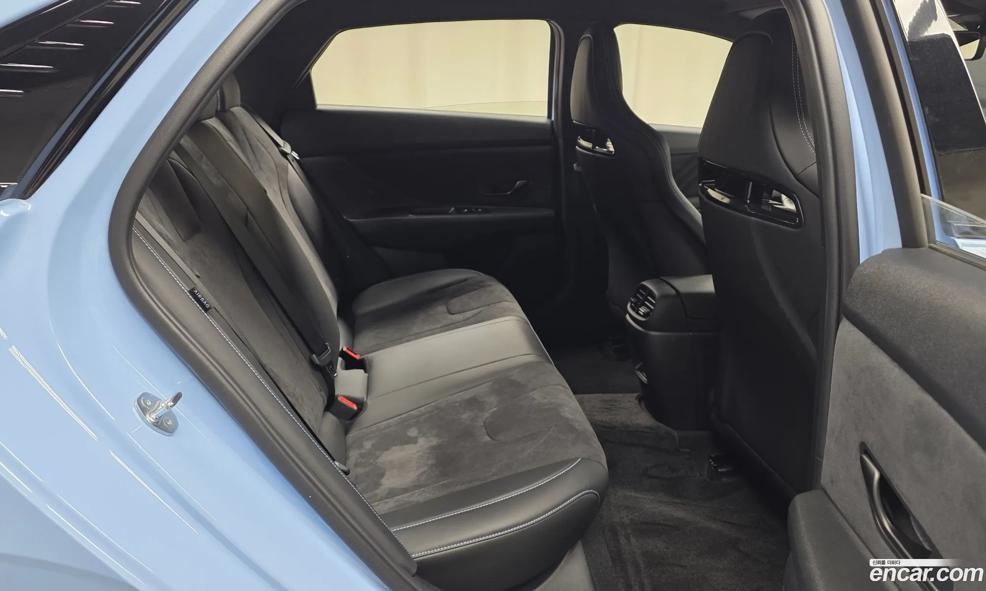Hyundai Elantra 2025 — 10