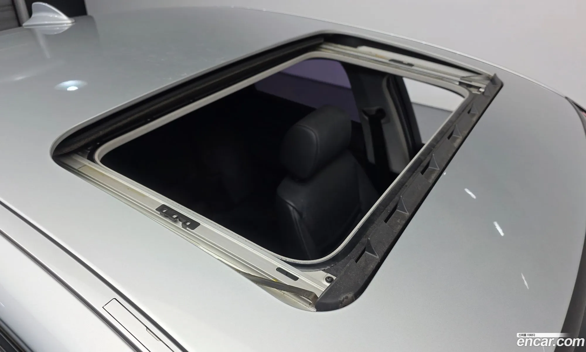 BMW 3 Series 2011 WBAPG5501BNM89768 — 17