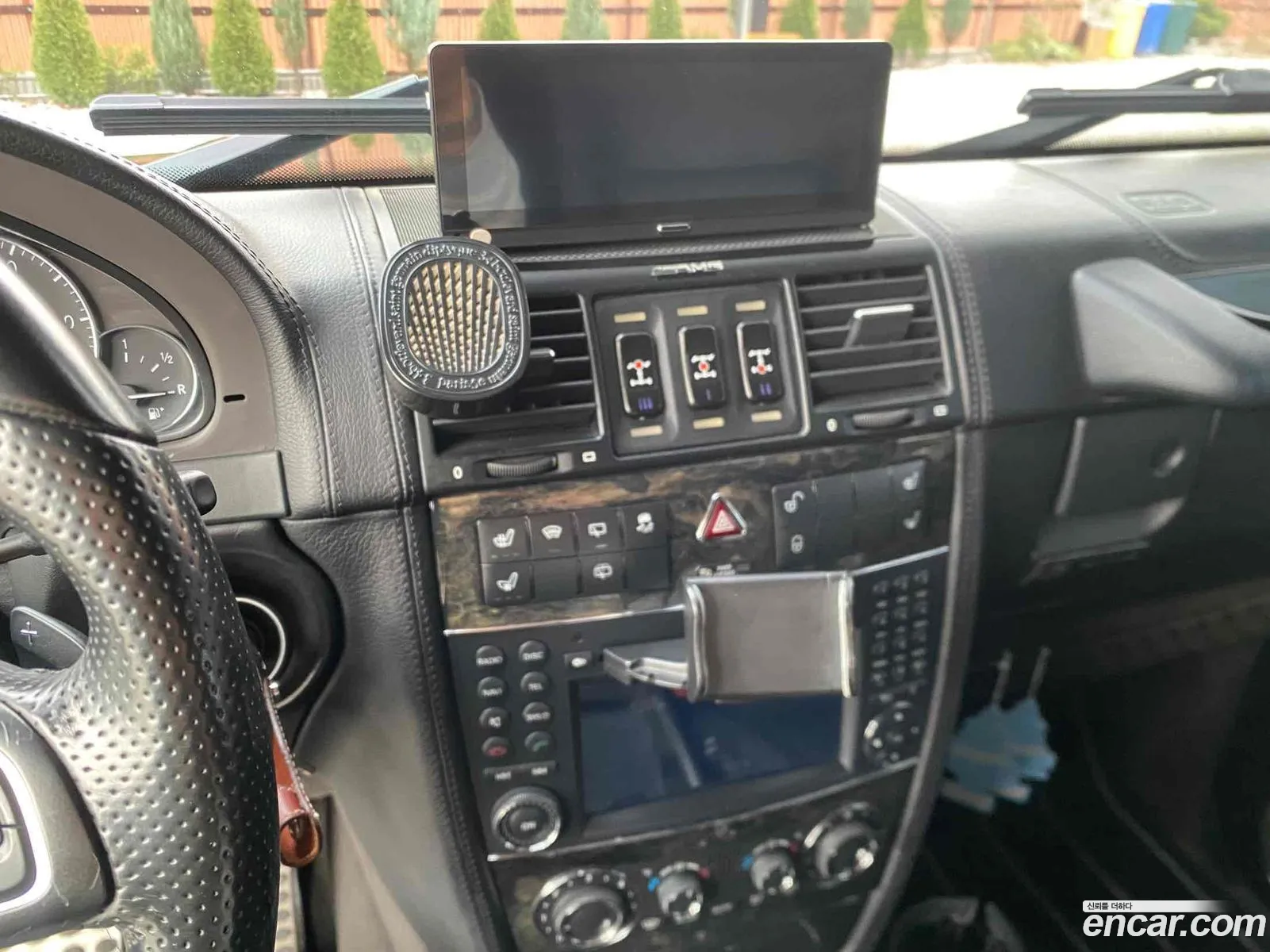 Mercedes-Benz G-Class W463 2012 — 16