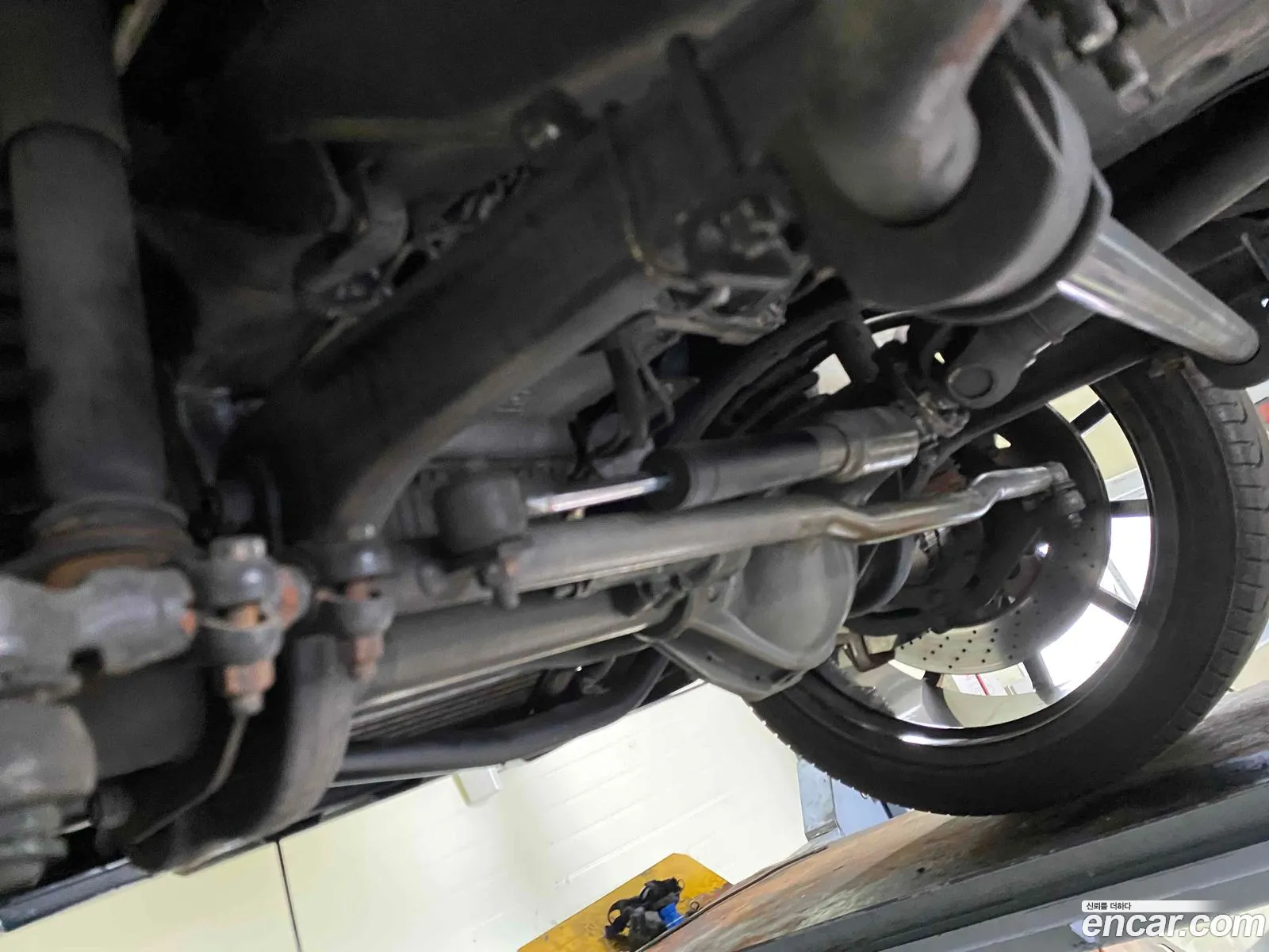 Mercedes-Benz G-Class W463 2012 — 15
