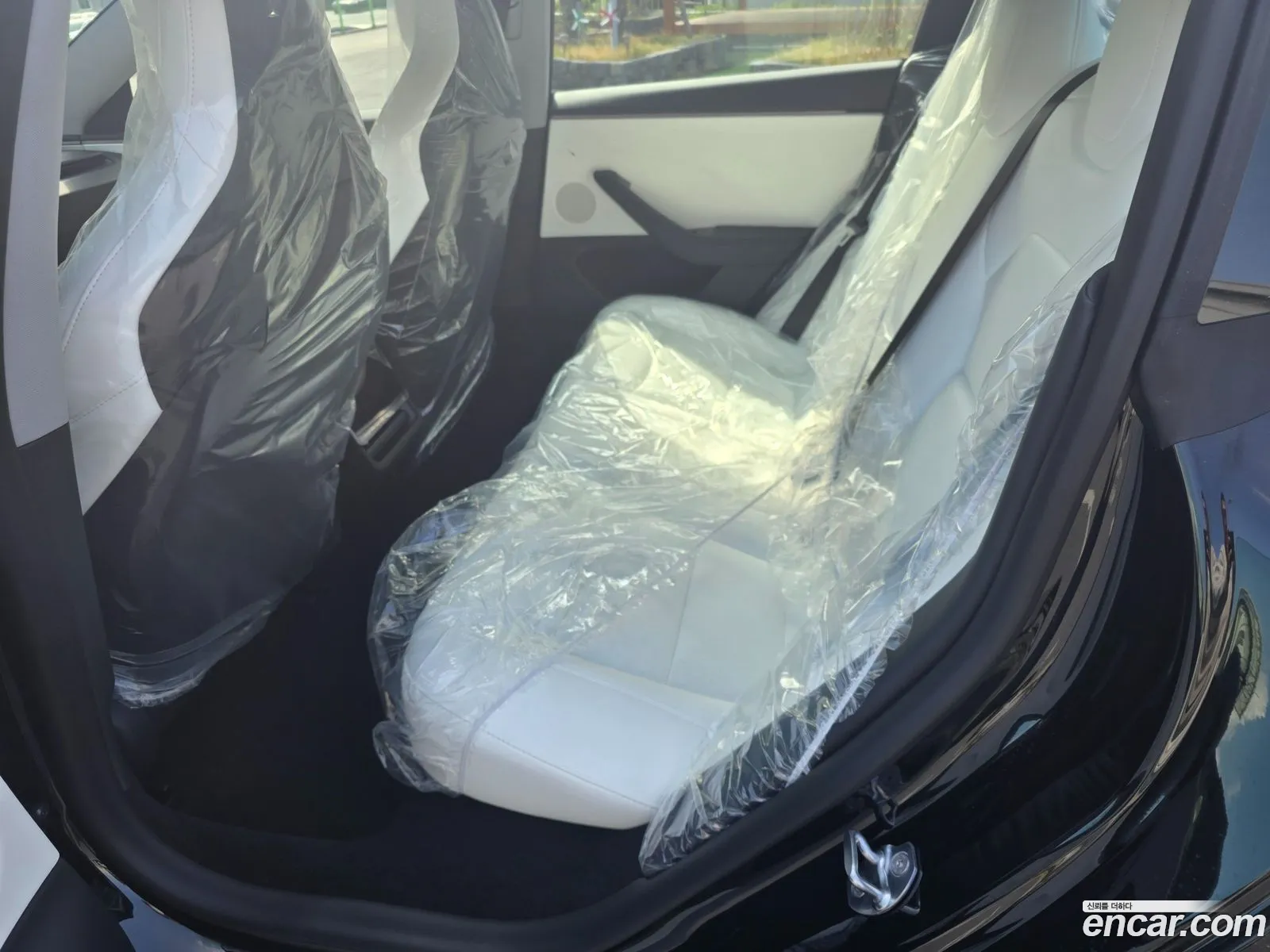 Tesla Model 3 2026 — 9