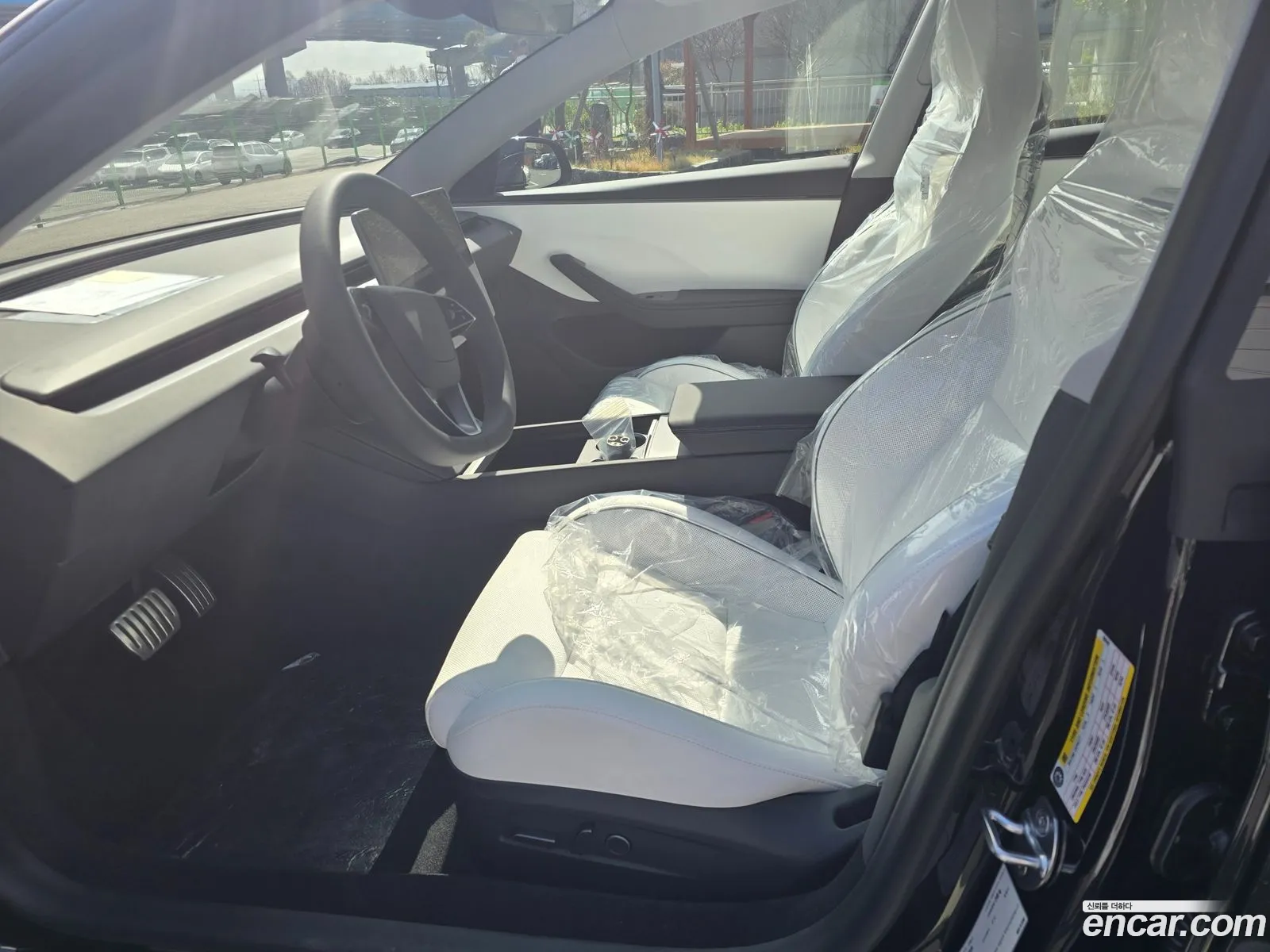Tesla Model 3 2026 — 5