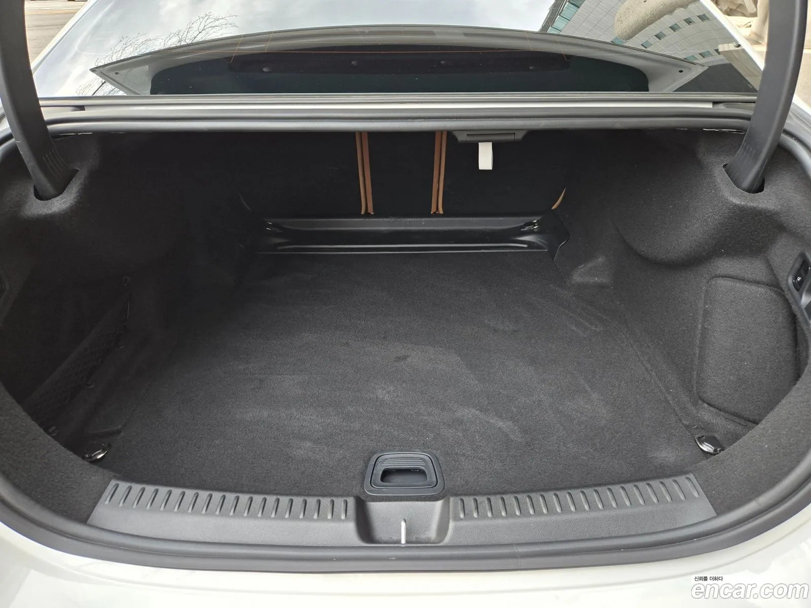 Mercedes-Benz E-Class W214 2024 — 12