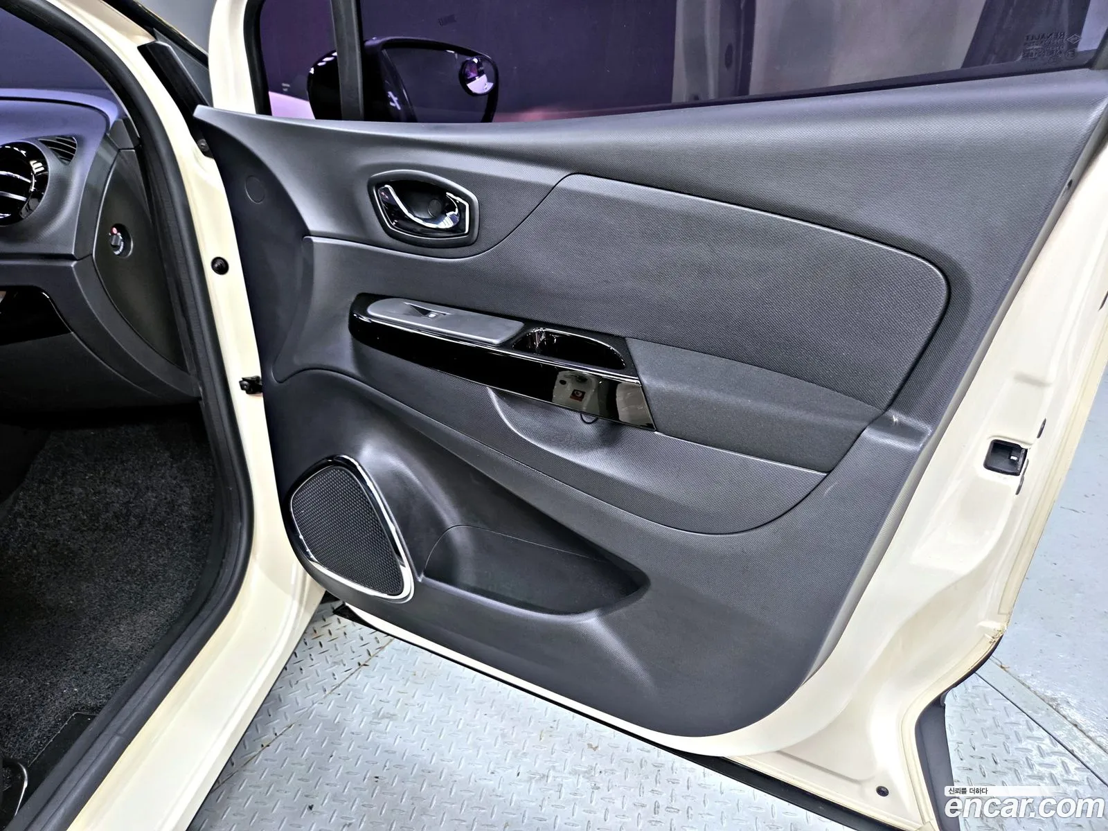 Renault Korea (Samsung) QM3 2015 — 9