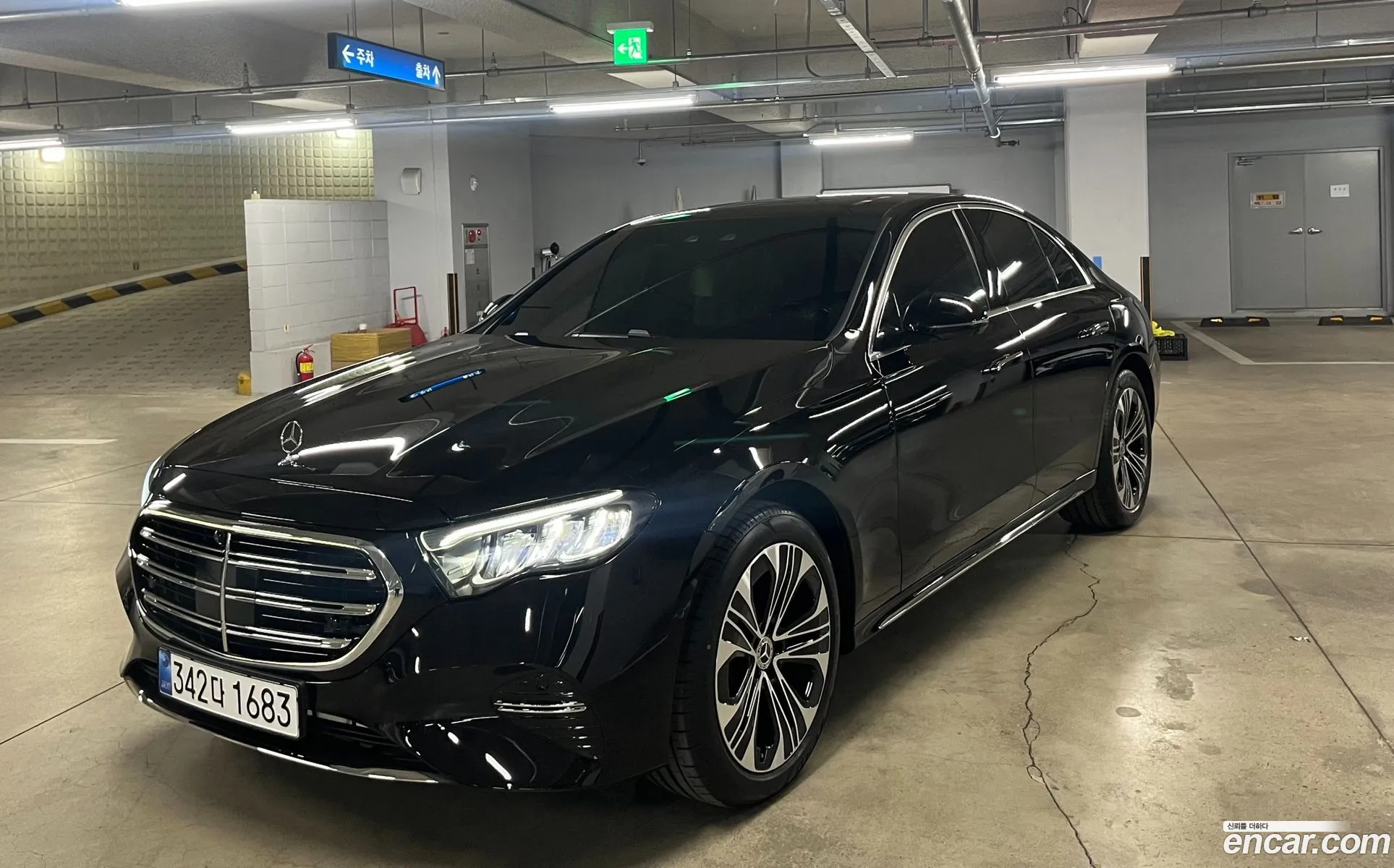 Mercedes-Benz E-Class W214 2026 — 3