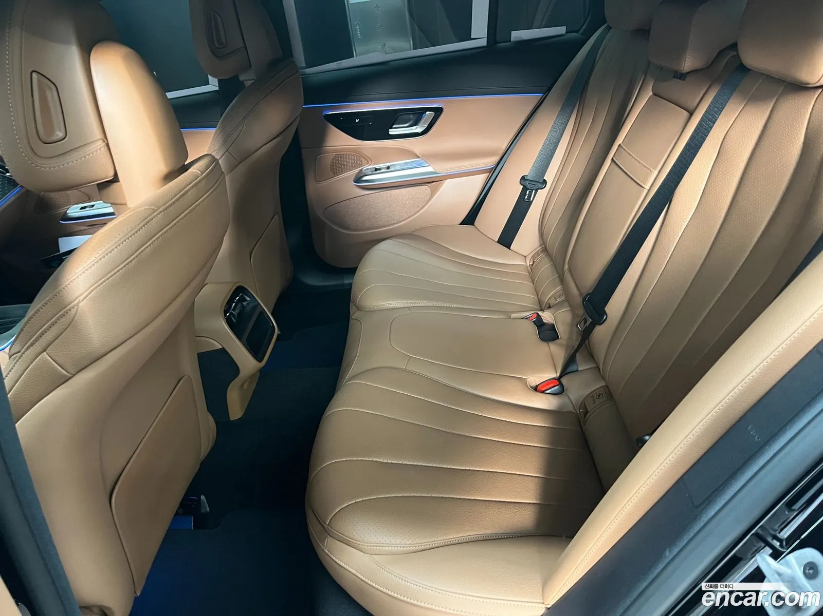 Mercedes-Benz E-Class W214 2026 — 12