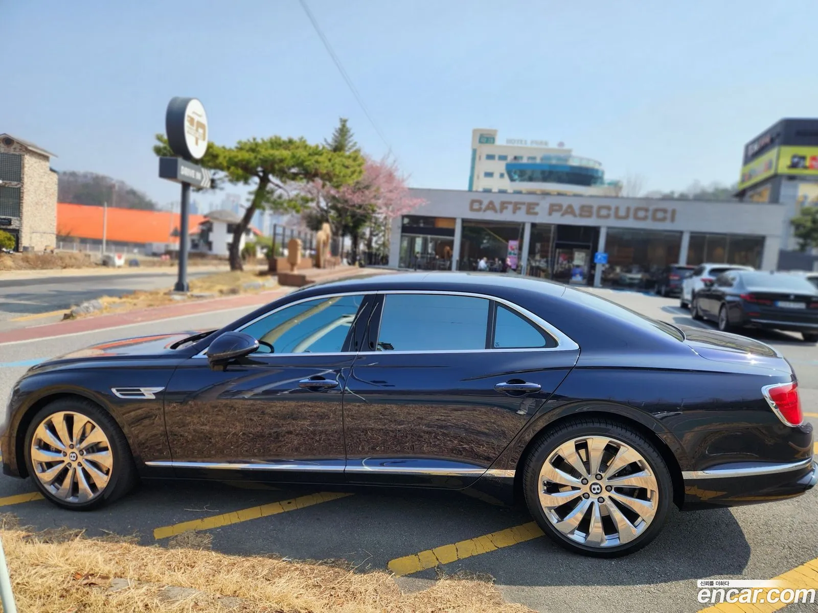 Bentley Flying Spur 2022 — 14