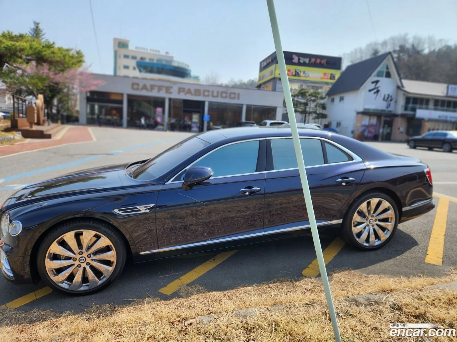 Bentley Flying Spur 2022 — 4