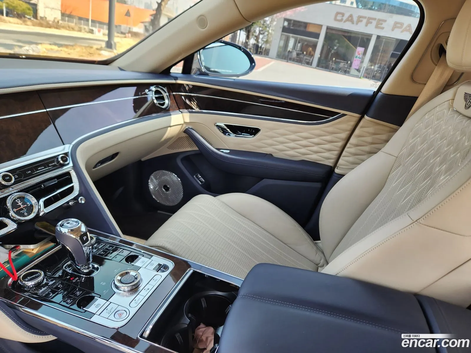 Bentley Flying Spur 2022 — 3