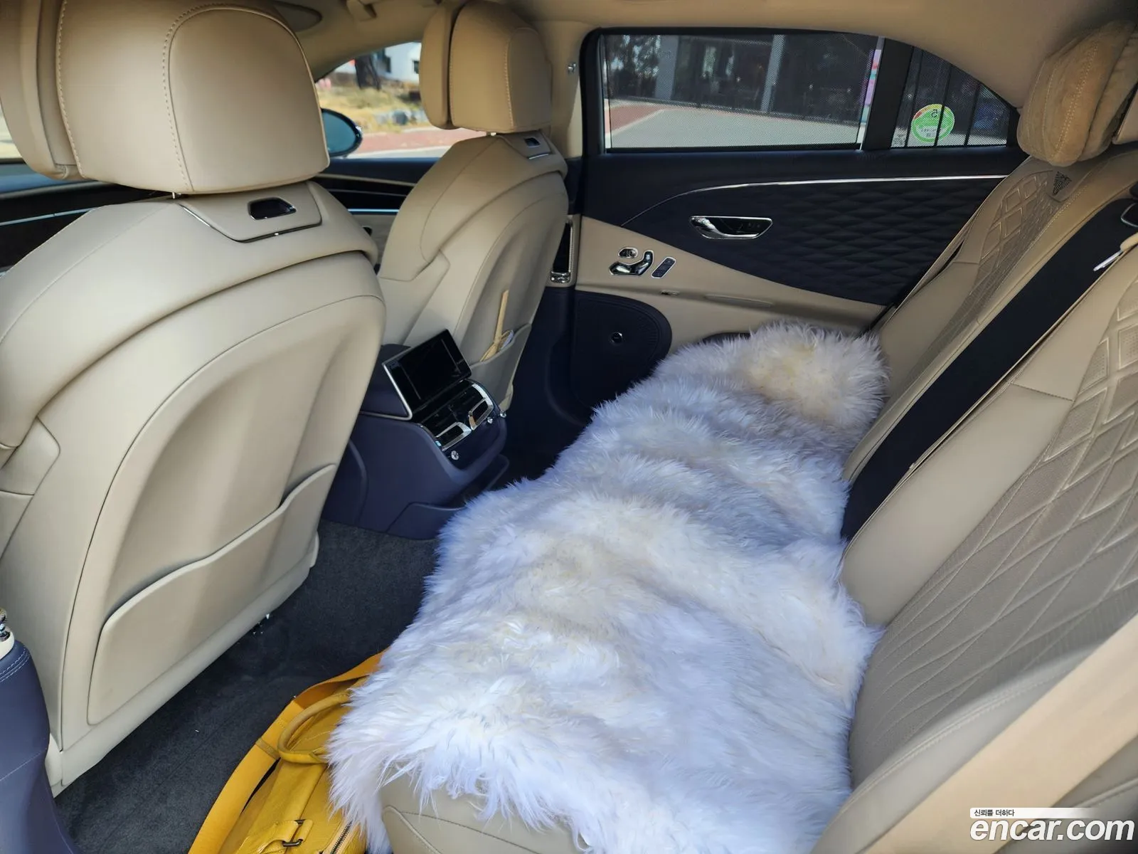 Bentley Flying Spur 2022 — 10
