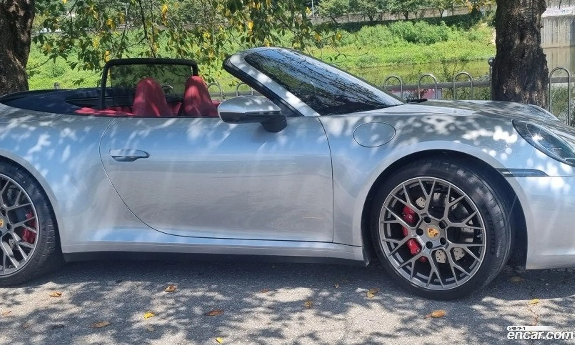 Porsche 911 2024 — 2