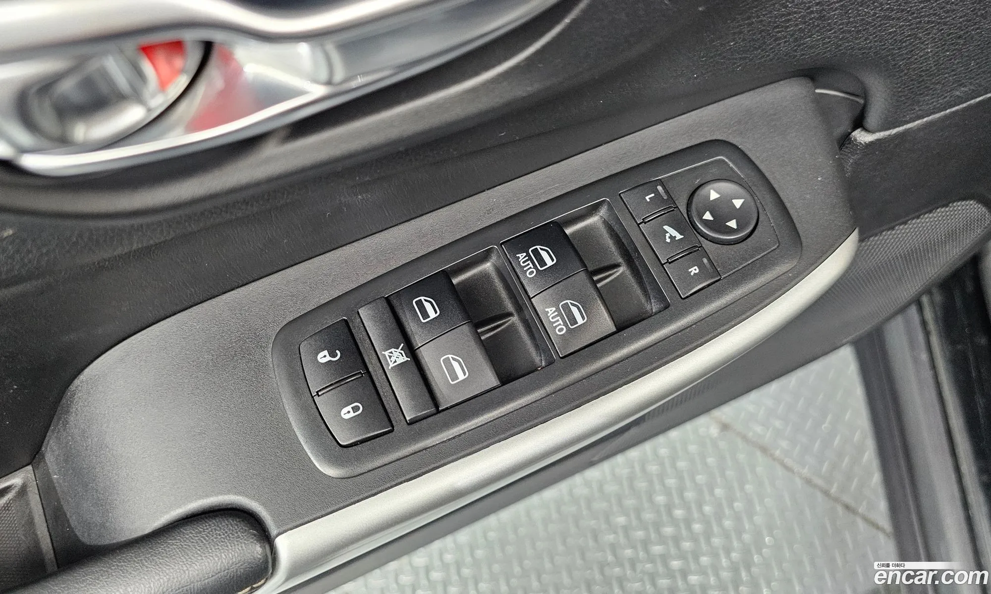 Jeep Cherokee 2018 1C4PJMCB8JD545650 — 18
