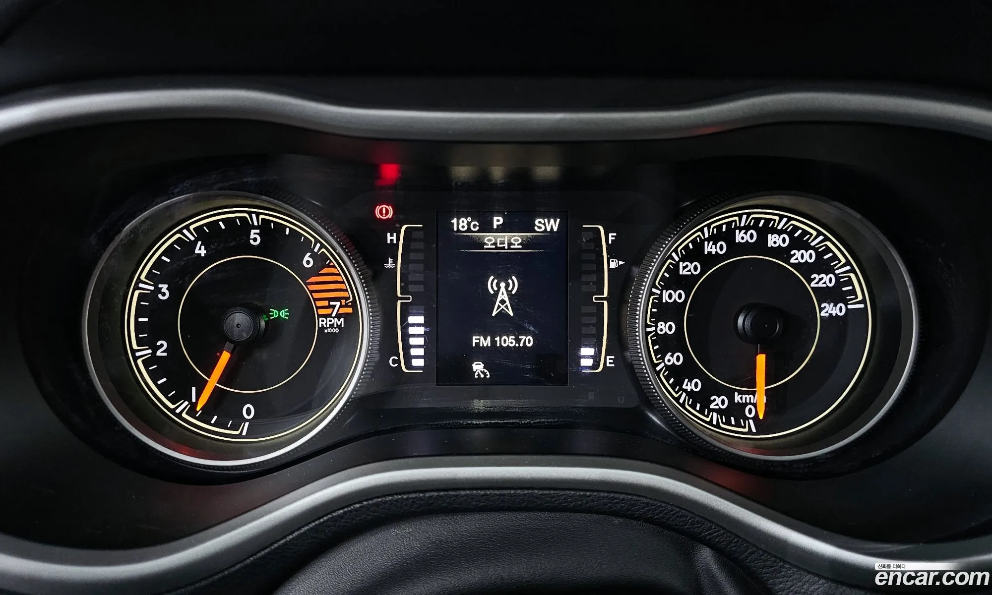 Jeep Cherokee 2018 1C4PJMCB8JD545650 — 2