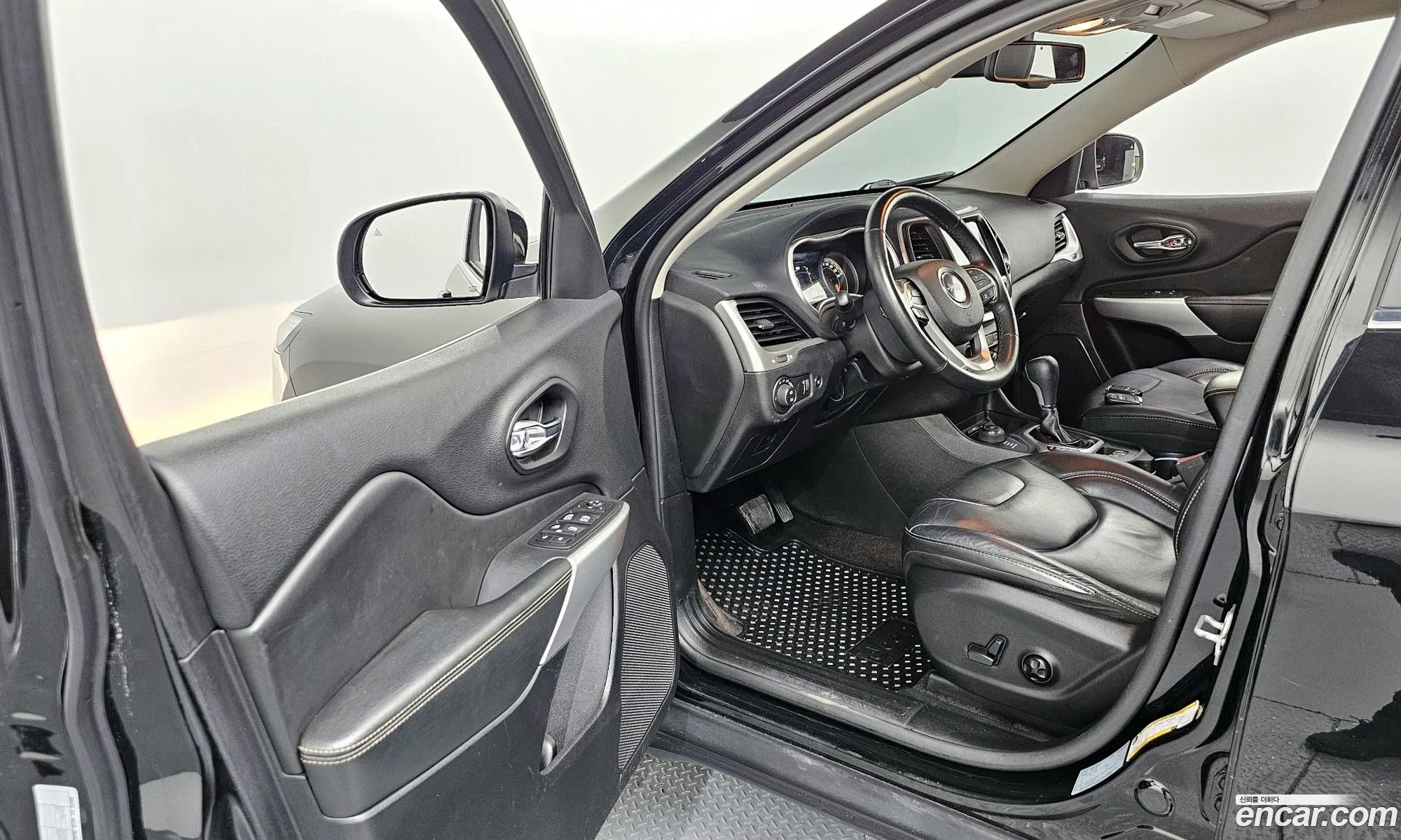Jeep Cherokee 2018 1C4PJMCB8JD545650 — 17