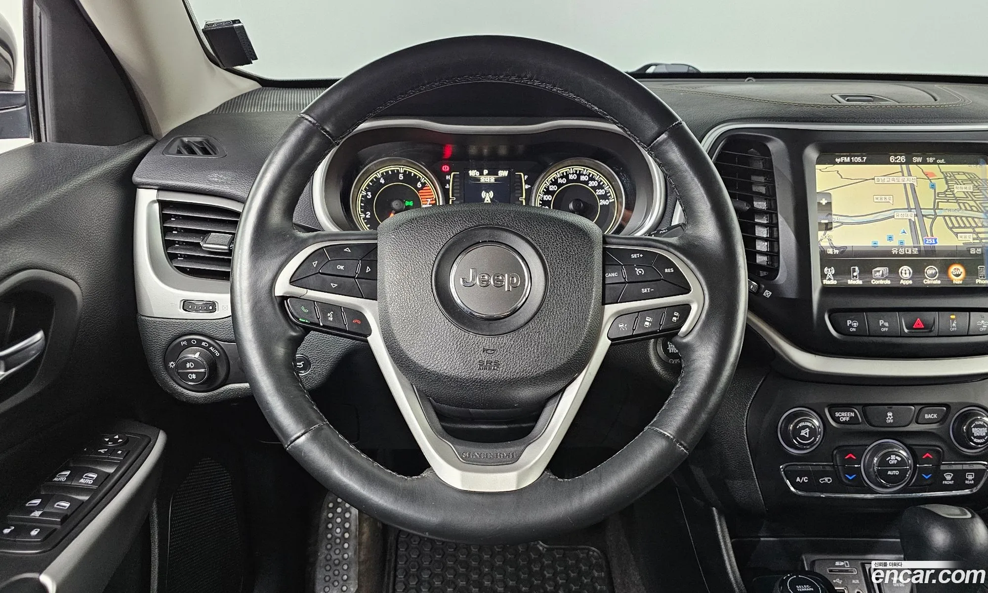 Jeep Cherokee 2018 1C4PJMCB8JD545650 — 3