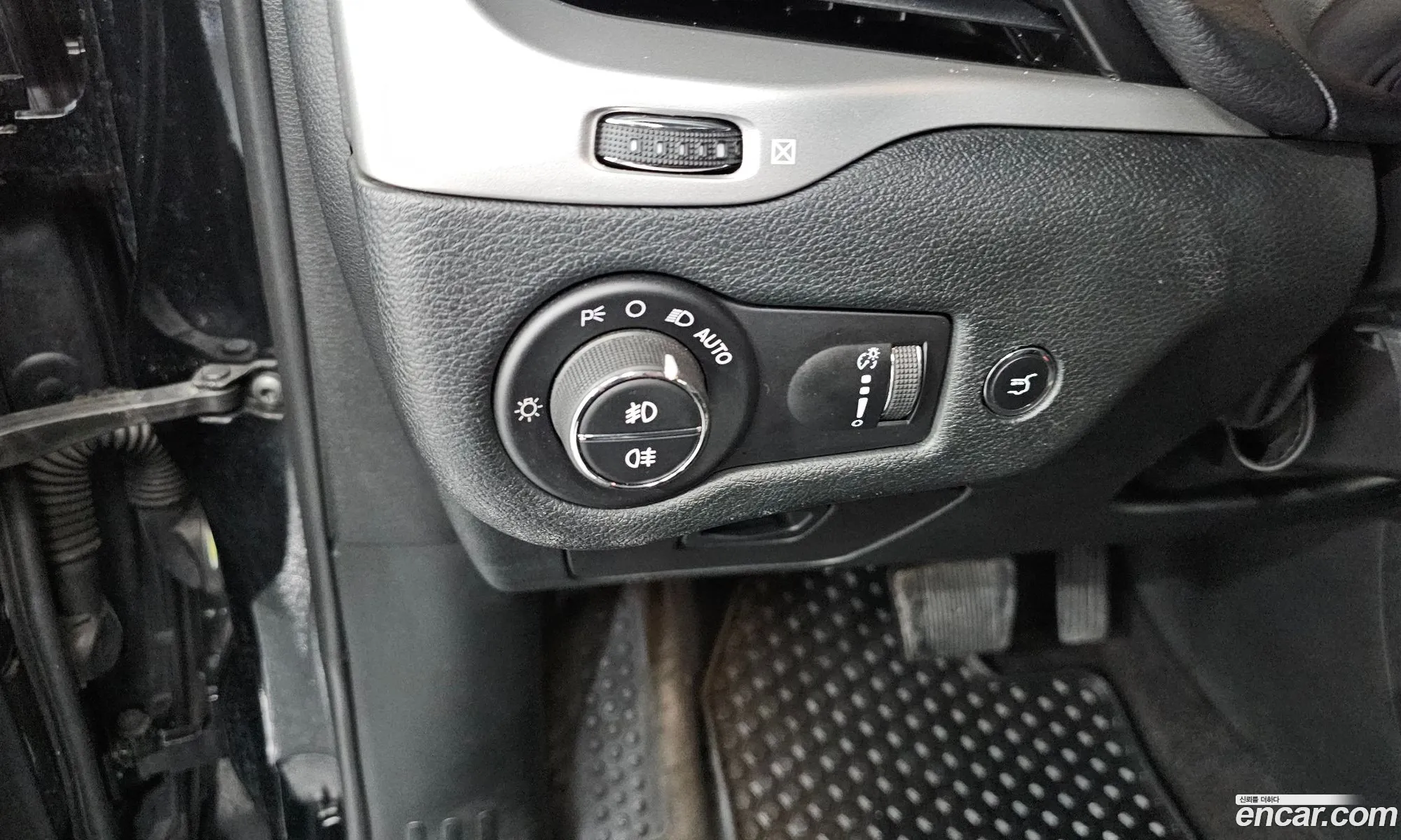 Jeep Cherokee 2018 1C4PJMCB8JD545650 — 14