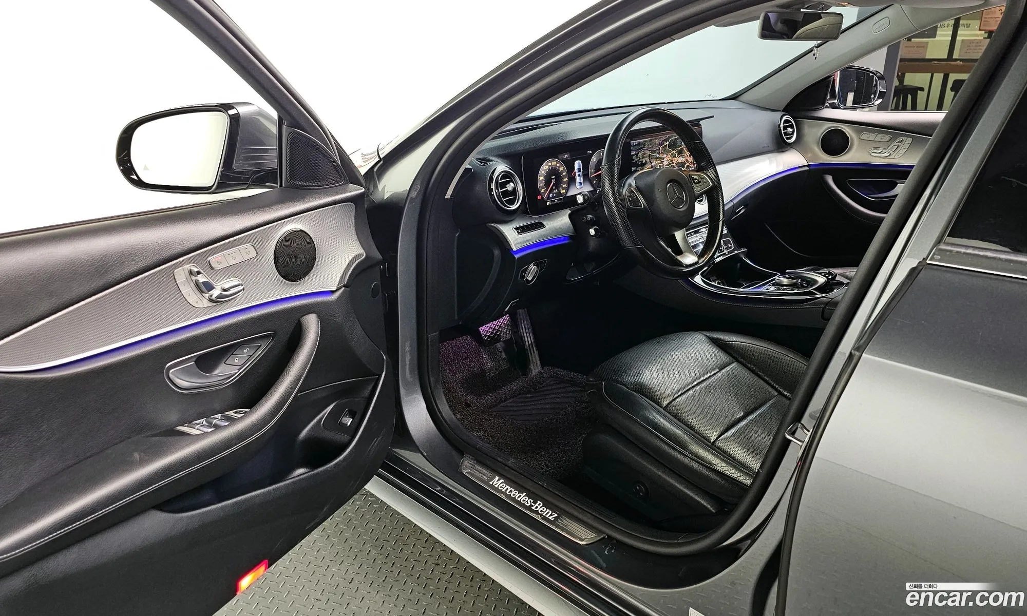 Mercedes-Benz E-Class W213 2017 WDDZF3DB1HA210086 — 18
